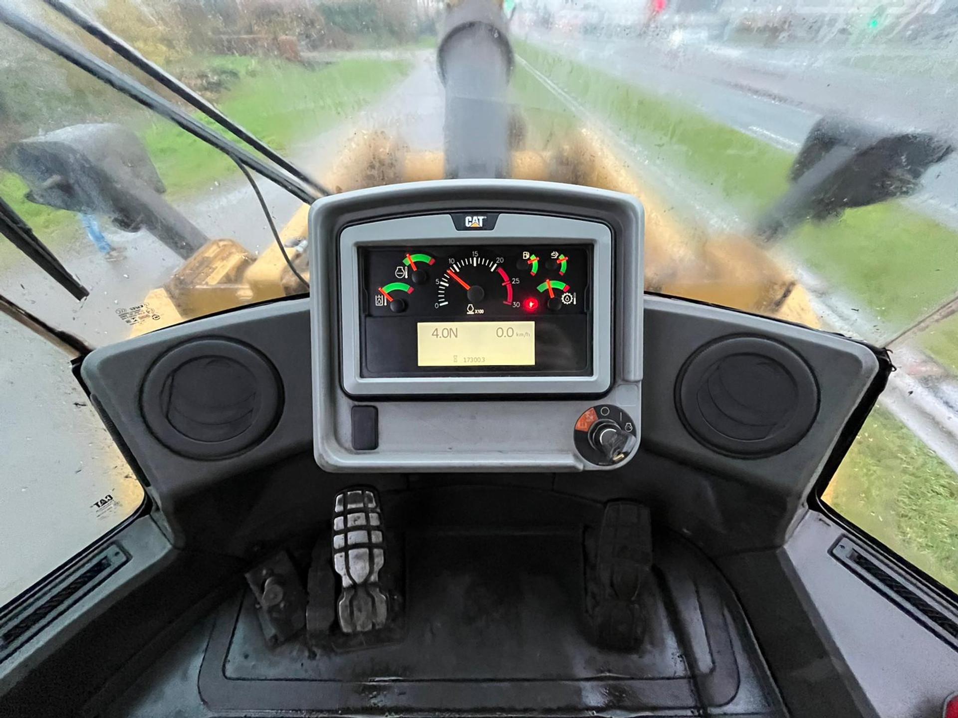Foto 22 van Cat 972M XE