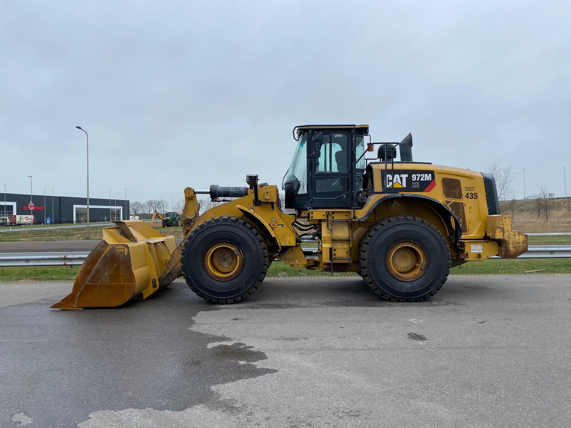 Foto 1 van Cat 972M XE | New tires