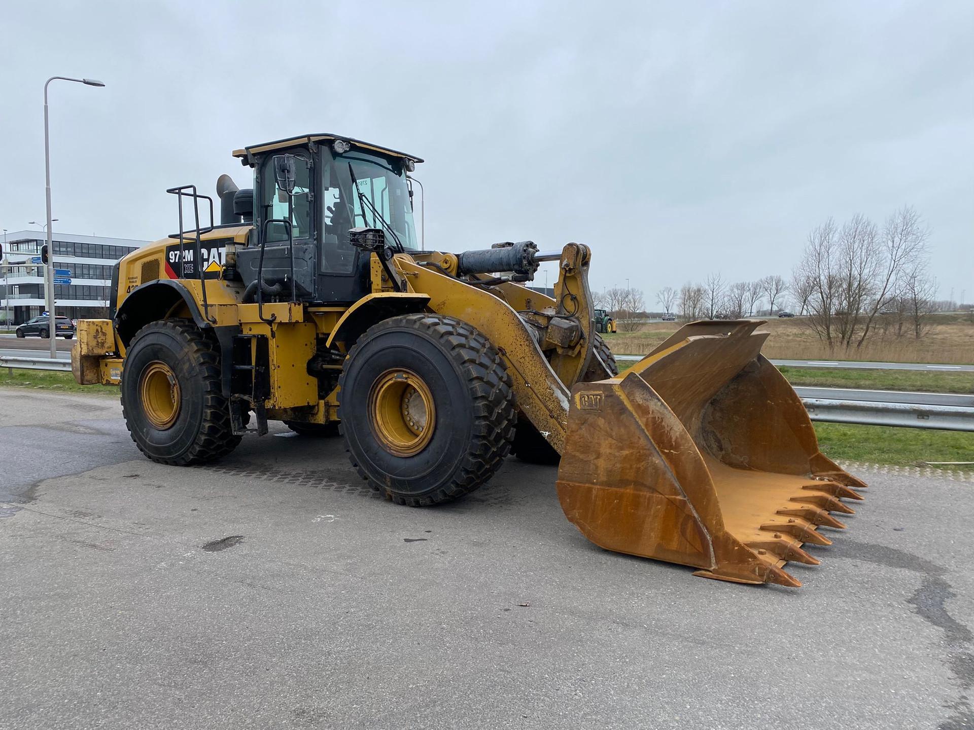Foto 7 van Cat 972M XE | New tires