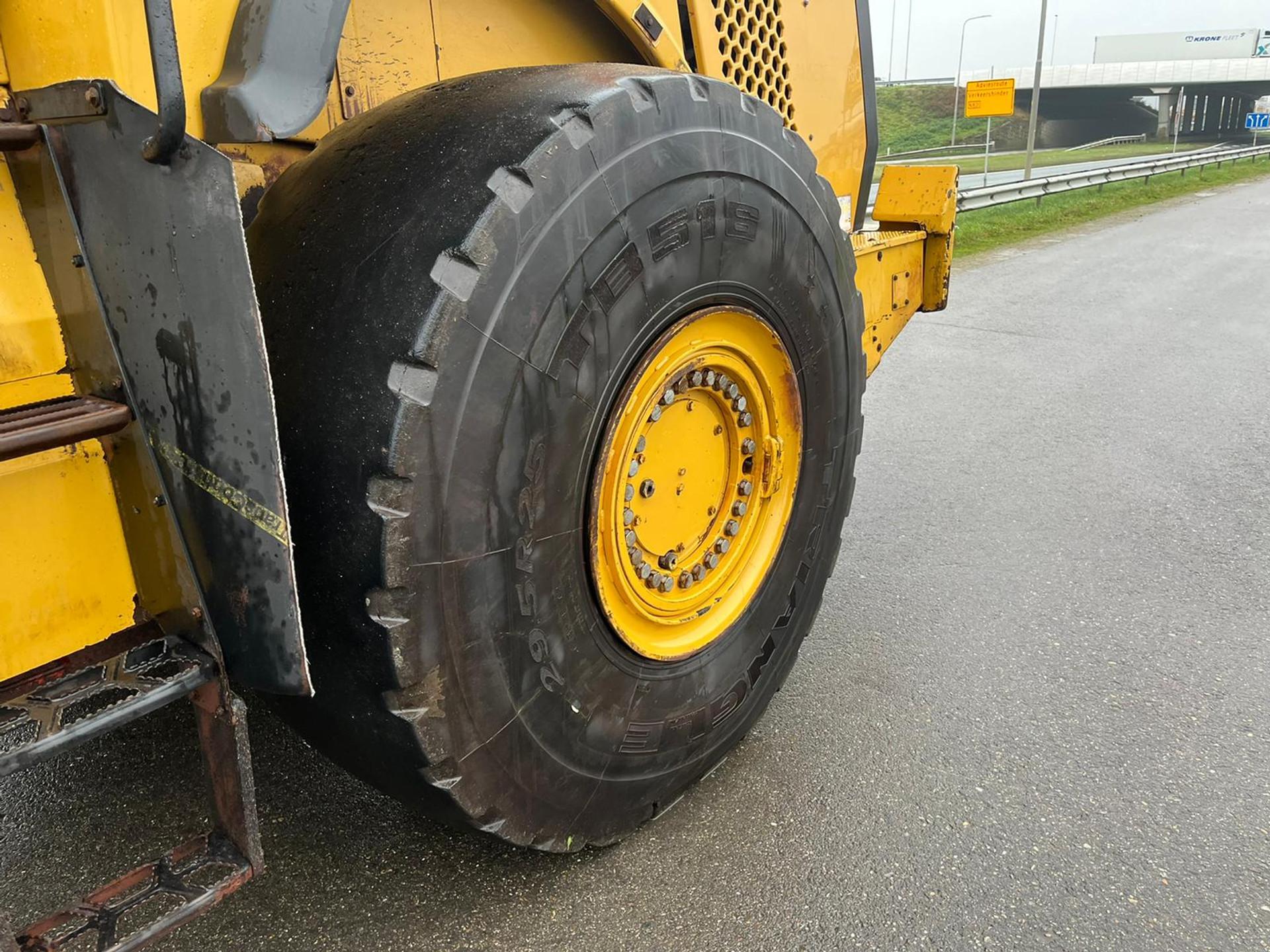 Foto 9 van Cat 980M