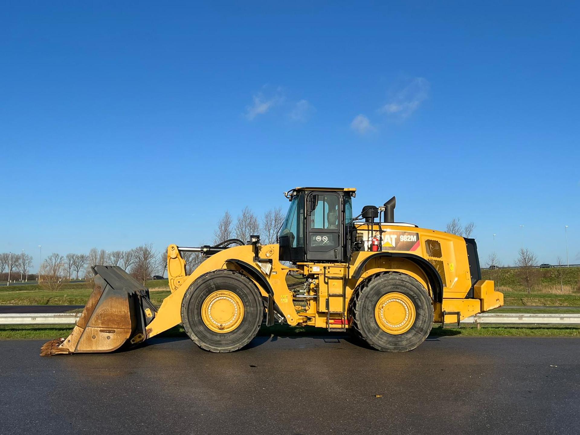 Foto 1 van Cat 982M