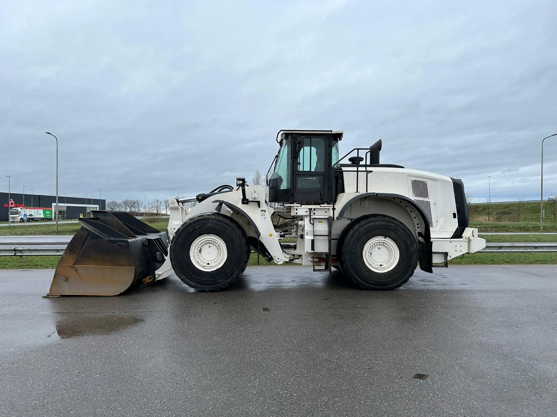 Foto 1 van Cat 980M