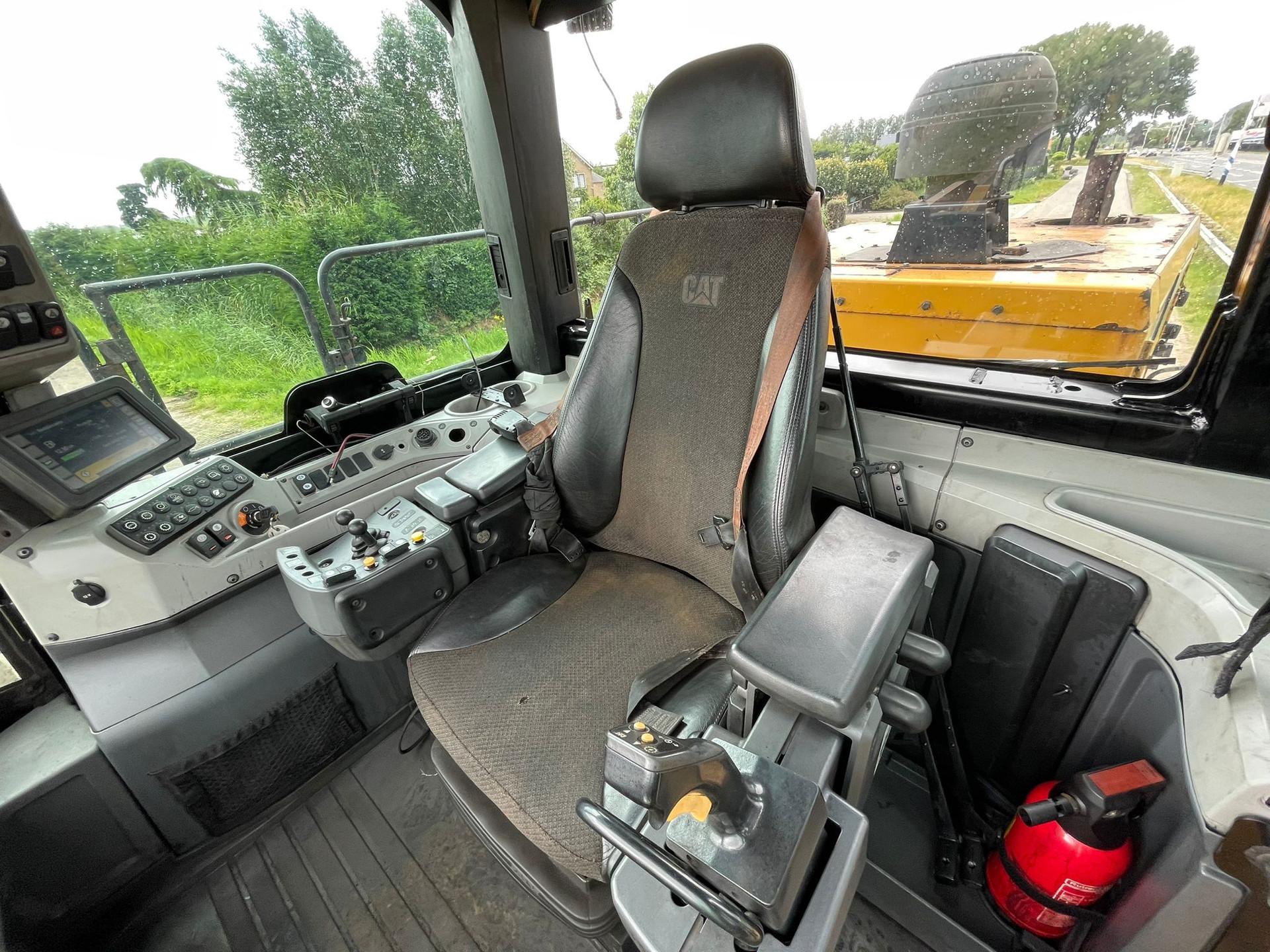 Foto 25 van Cat 988K - CE / EPA