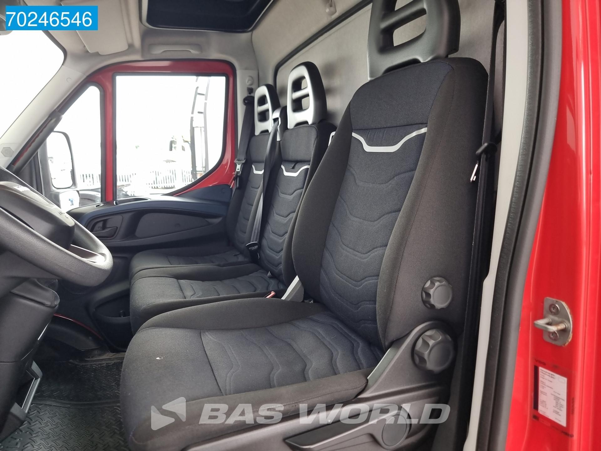 Foto 15 van Iveco Daily 72C18 3.0L Automaat Laadklep Slaapcabine Koffer Meubelbak Bakwagen 39m3 Airco Cruise control