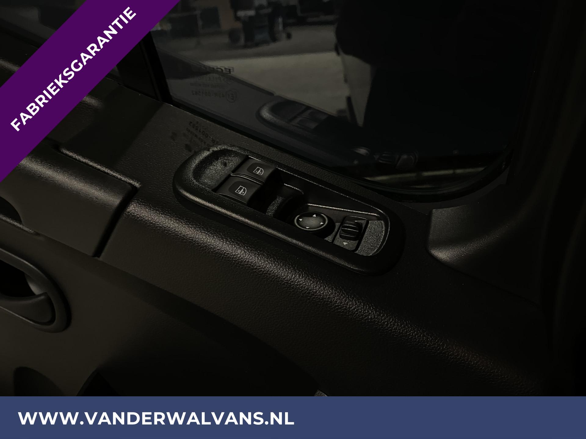 Foto 15 van Renault Master 2.3dCi 146pk Bakwagen + Laadklep 230cm hoog Euro6 Airco | Cruise