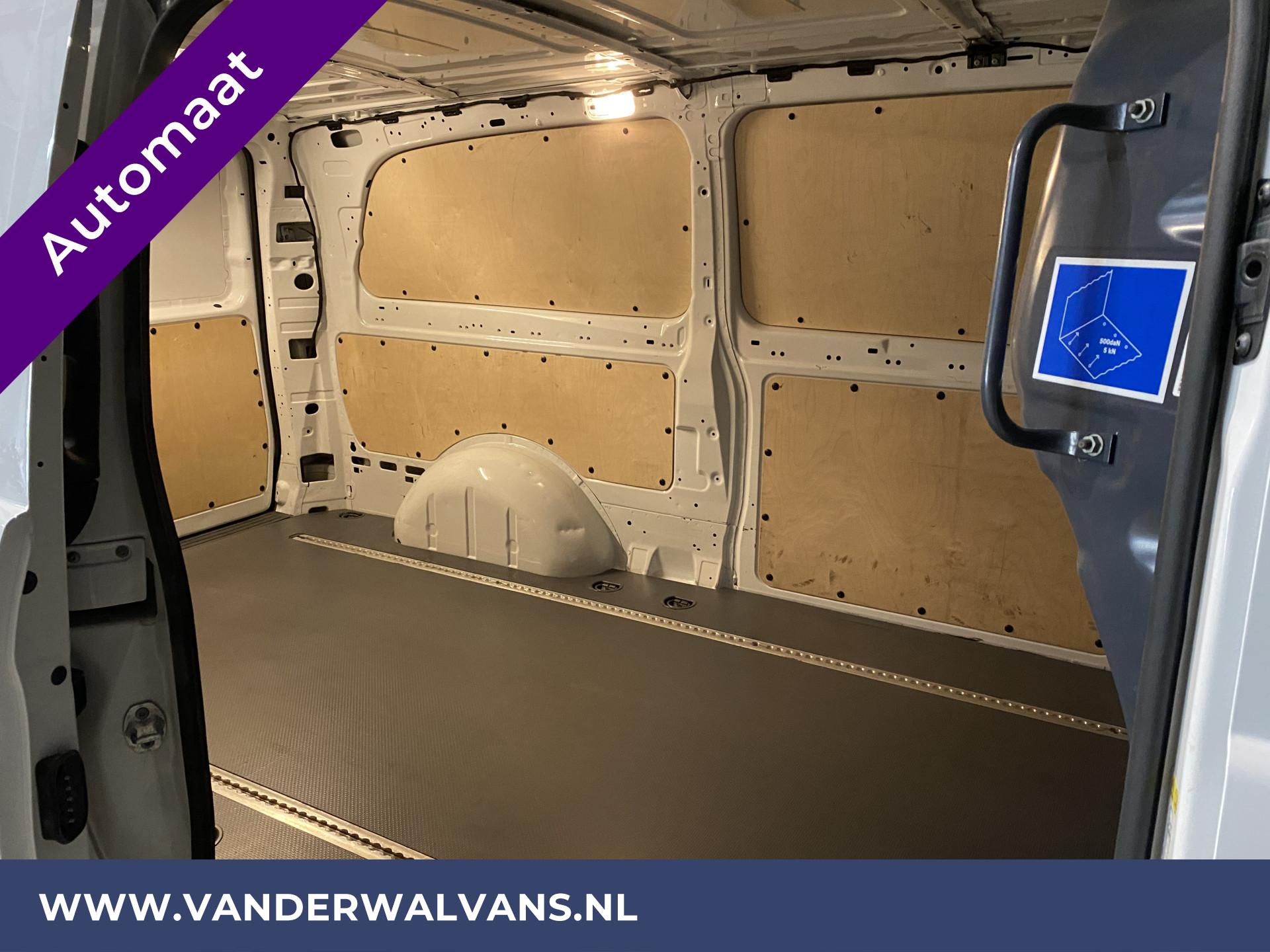 Foto 11 van Mercedes-Benz Vito 116CDI 164pk 9G-tronic Automaat L3H1 XL Euro6 Airco | Camera | Stoelverwarming