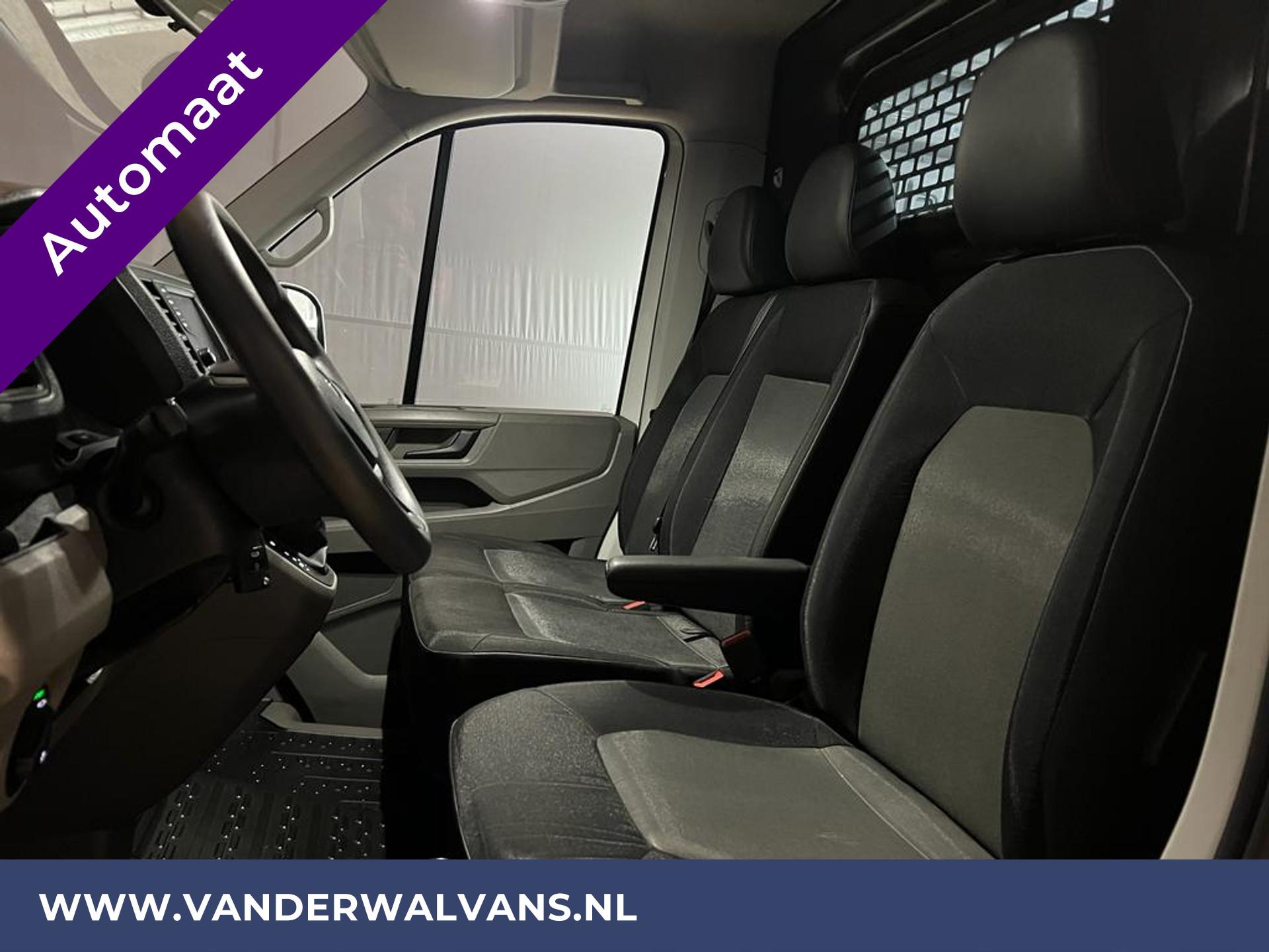Foto 10 van Volkswagen Crafter 2.0 TDI 140pk DSG Automaat L3H3 L2H2 Euro6 Airco | Camera