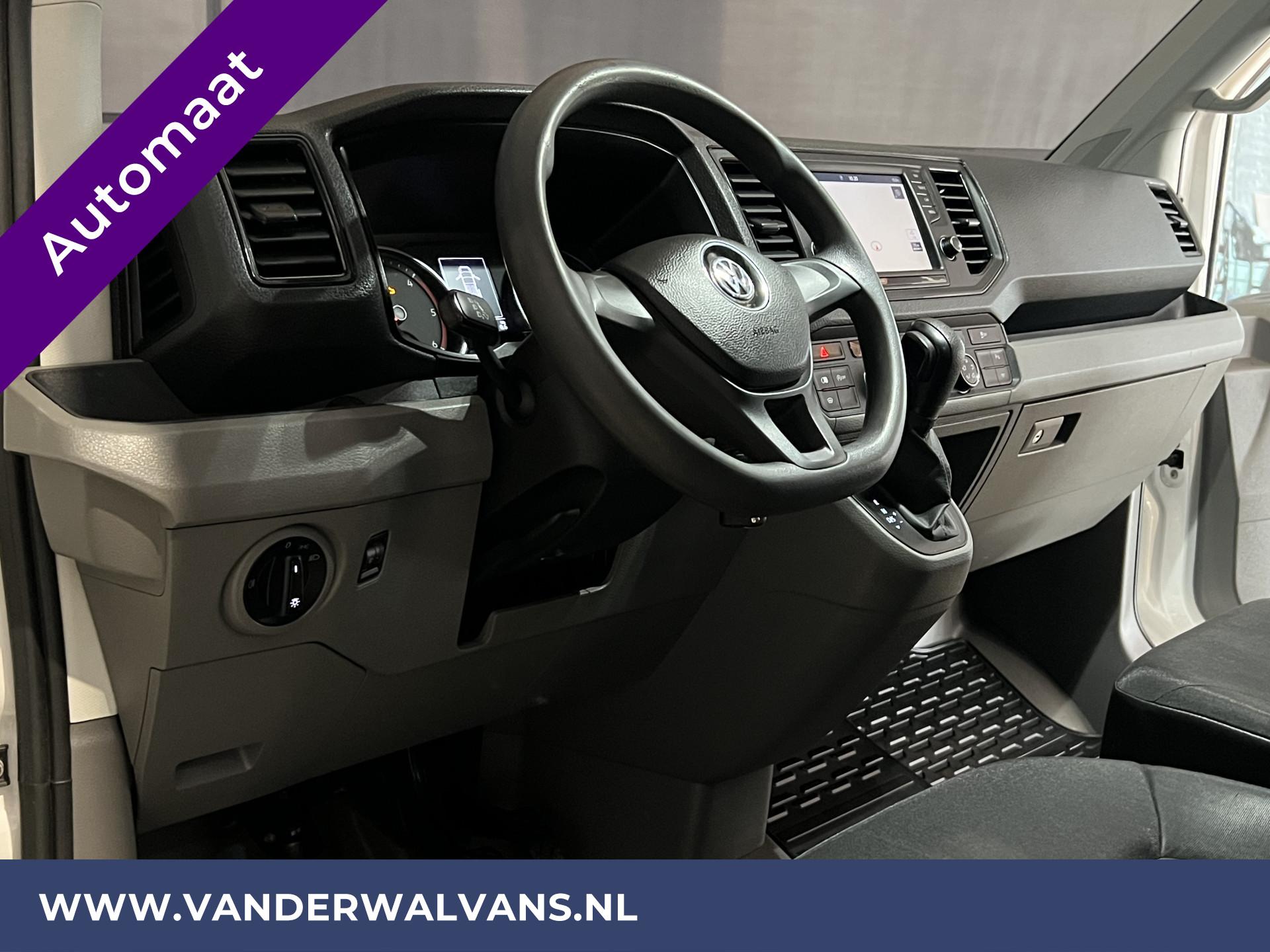 Foto 15 van Volkswagen Crafter 2.0 TDI 140pk DSG Automaat L3H3 L2H2 Euro6 Airco | Camera