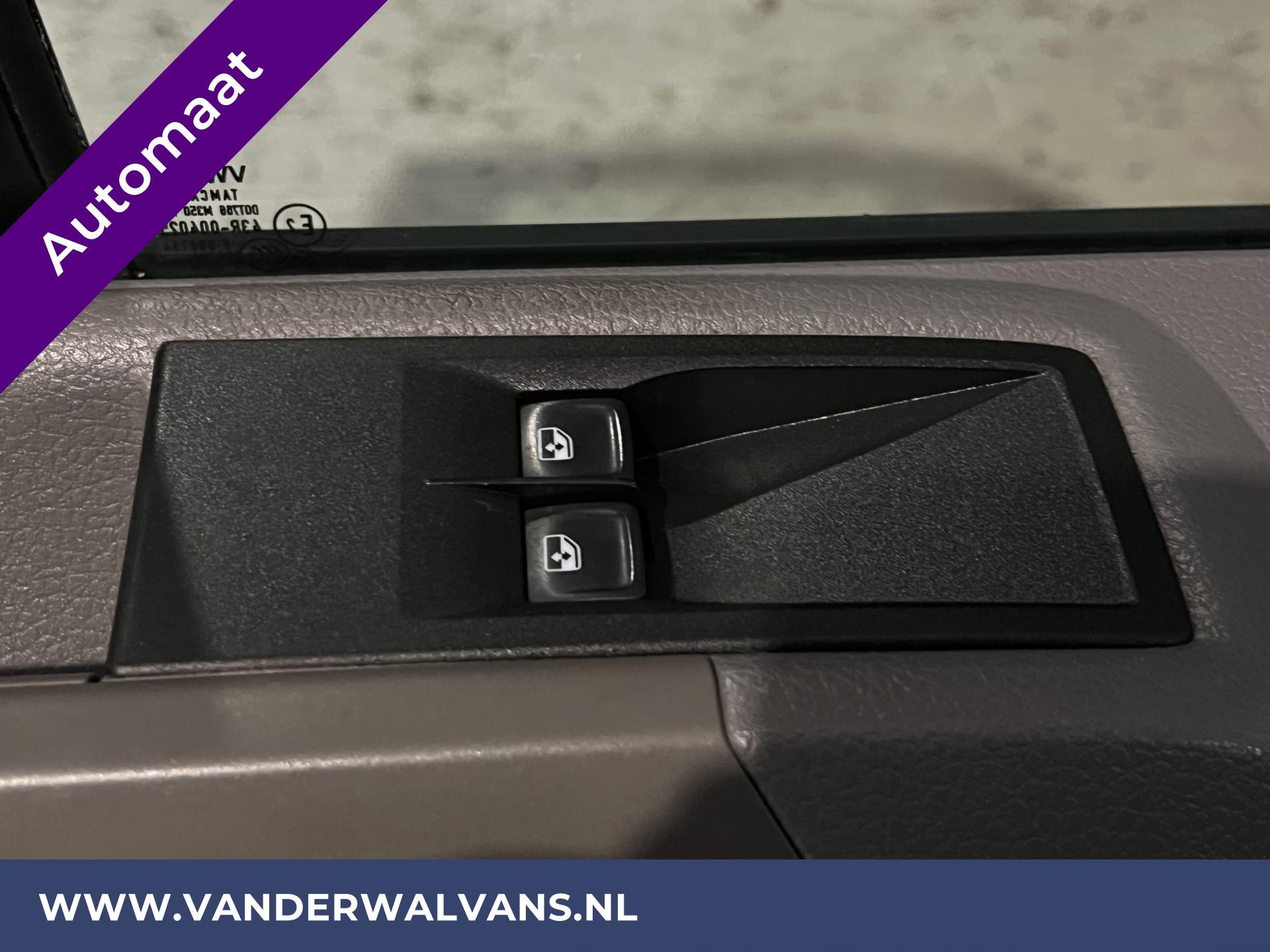 Foto 18 van Volkswagen Crafter 2.0 TDI 140pk DSG Automaat L3H3 L2H2 Euro6 Airco | Camera
