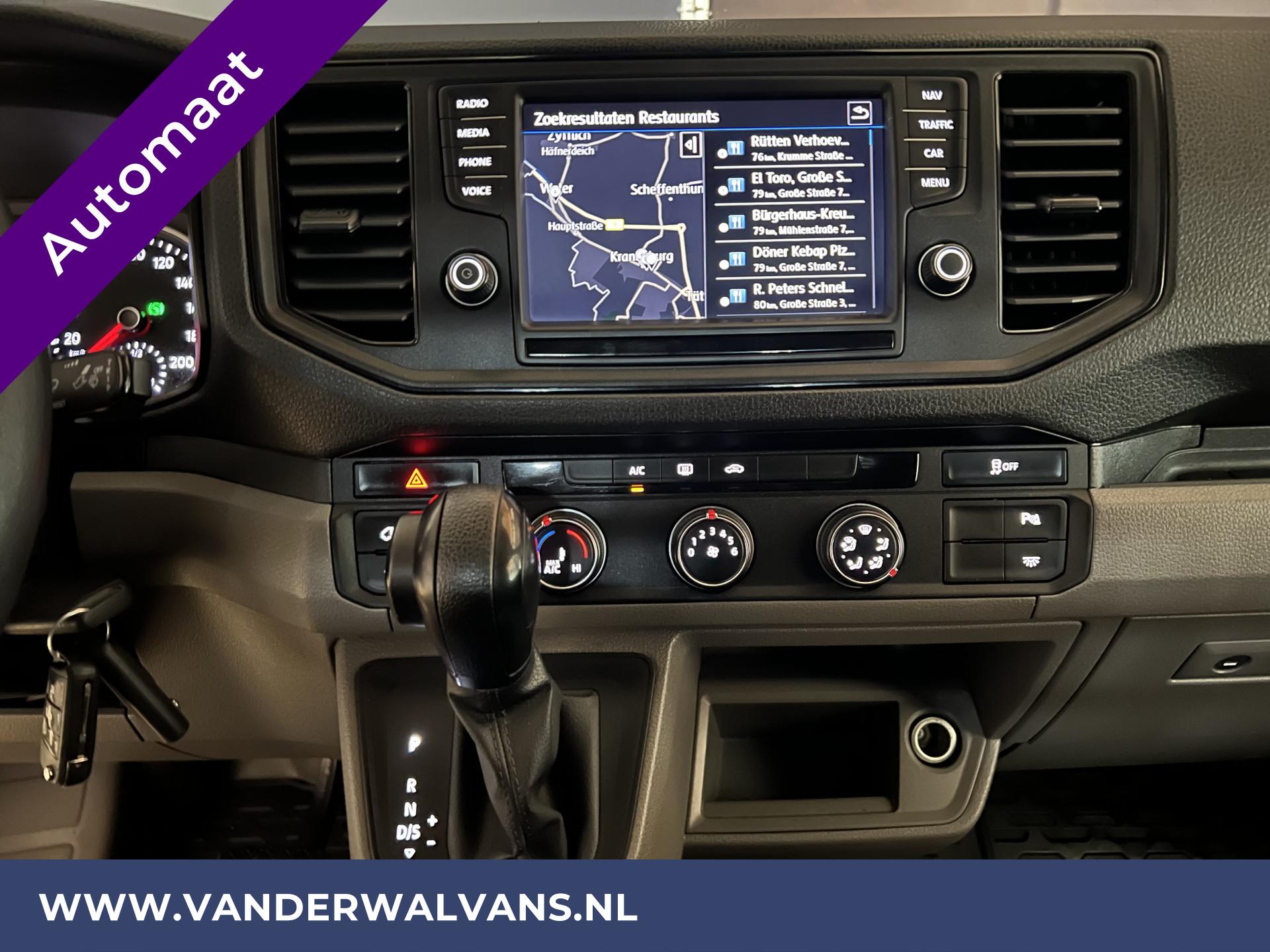 Foto 8 van Volkswagen Crafter 2.0 TDI 140pk DSG Automaat L3H3 L2H2 Euro6 Airco | Camera