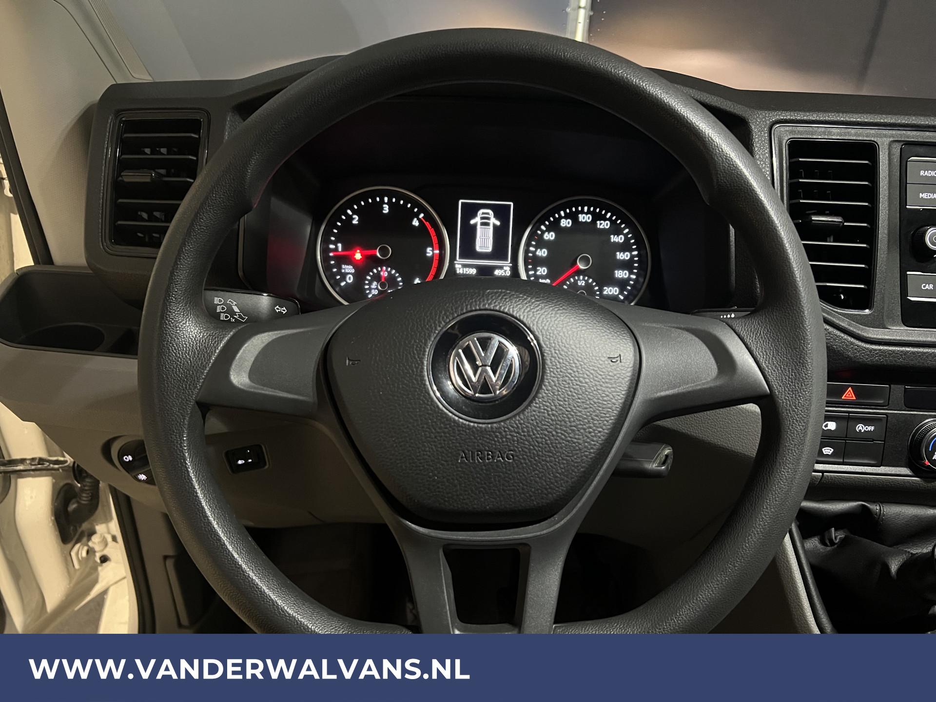 Foto 7 van Volkswagen Crafter 2.0 TDI L3H2 L2H1 Euro6 ** Airco | Parkeersensoren | Verwarmde voorruit