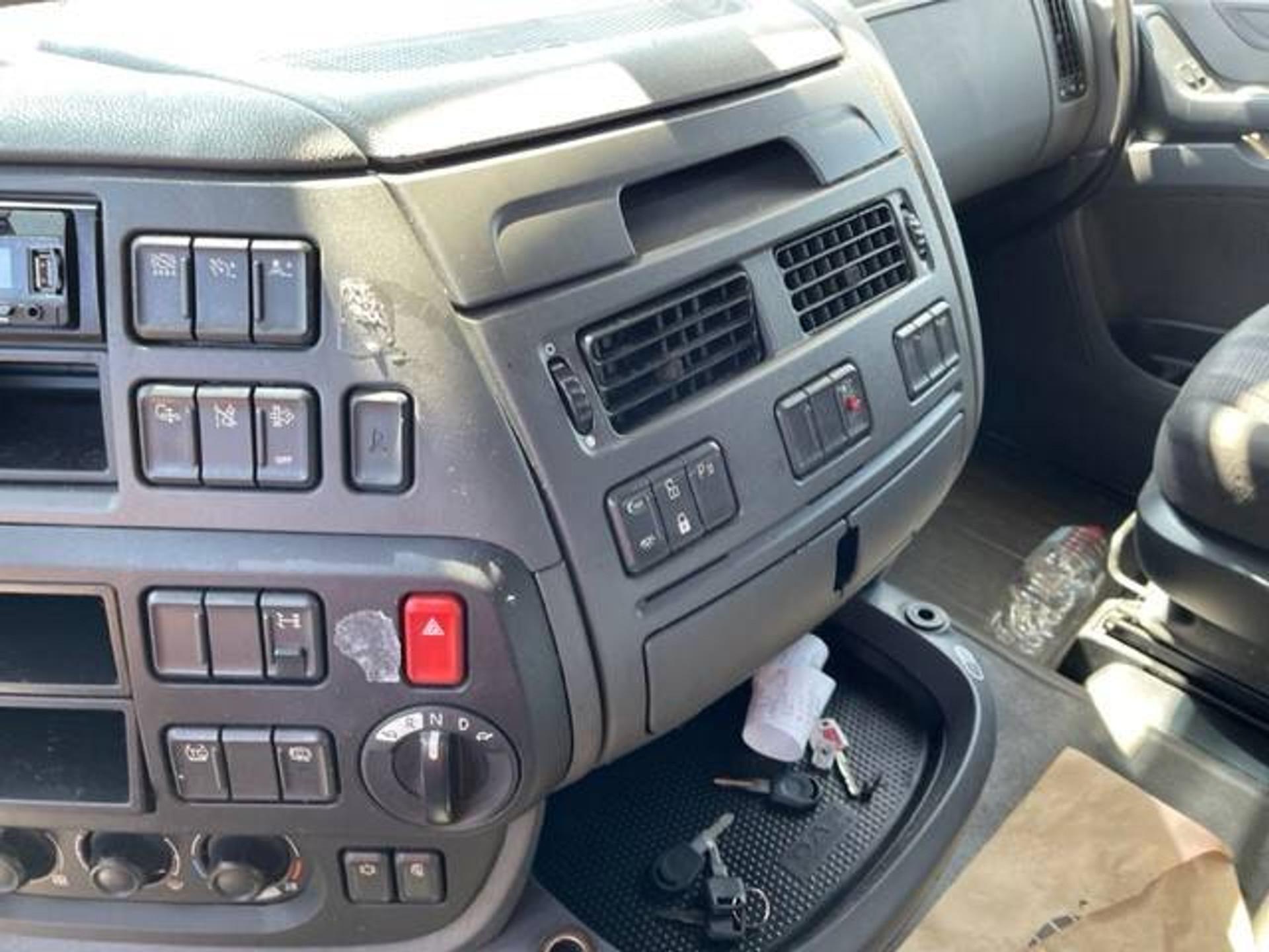Foto 17 van DAF XF FT 480