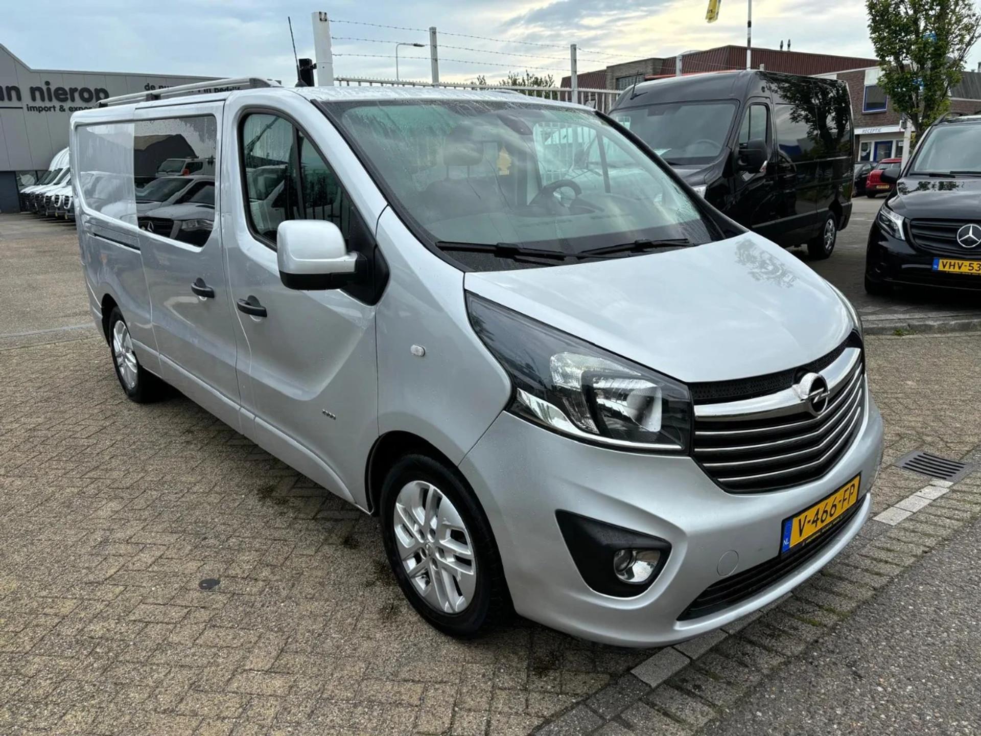 Foto 4 van Opel L2 dubcab airco navi trekhaak