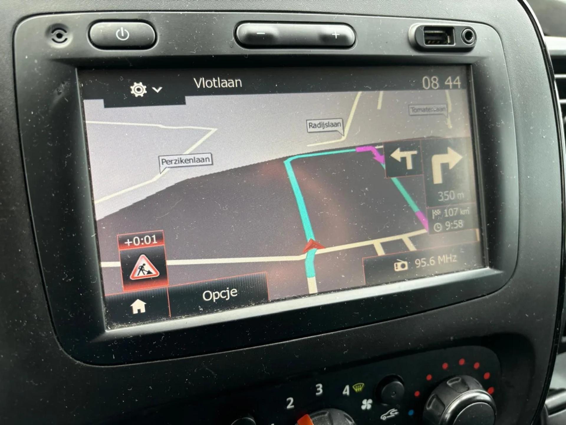 Foto 8 van Opel L2 dubcab airco navi trekhaak
