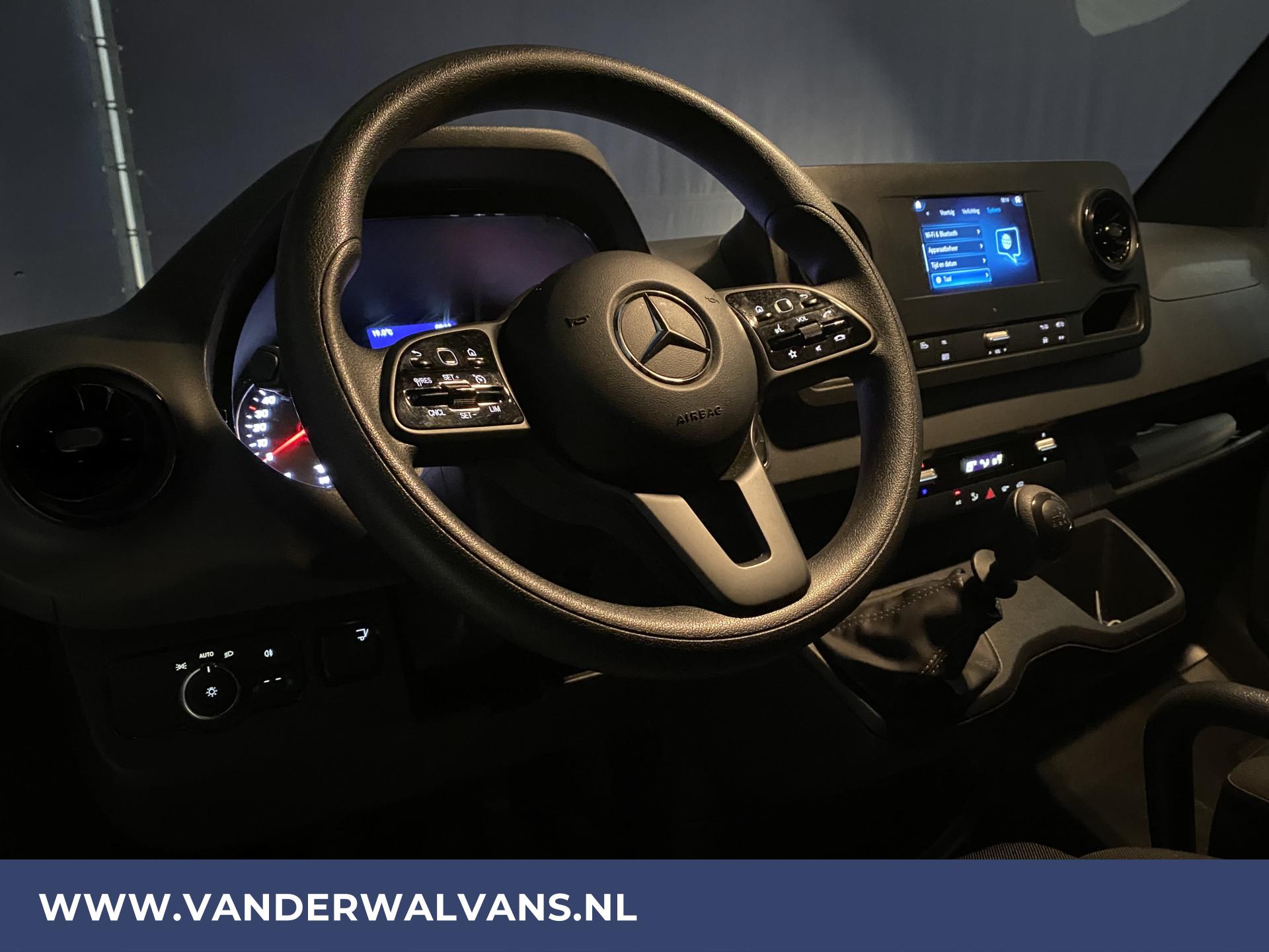 Foto 14 van Mercedes-Benz Sprinter 316CDI 163pk Bakwagen Laadklep Euro6 Airco | Camera | MBUX