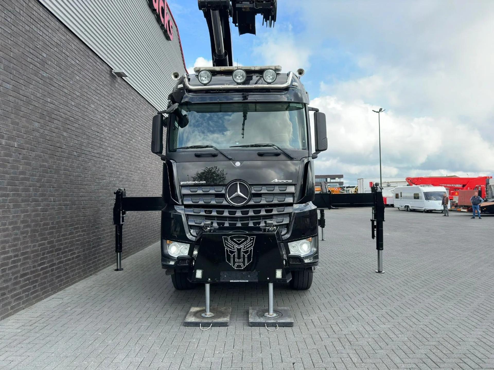 Foto 17 van Mercedes-Benz Arocs 3251 8X4 + HIAB 1058 E-8 + JIB 150X-6 JDC KRAAN/KRAN/CRANE/GRUA