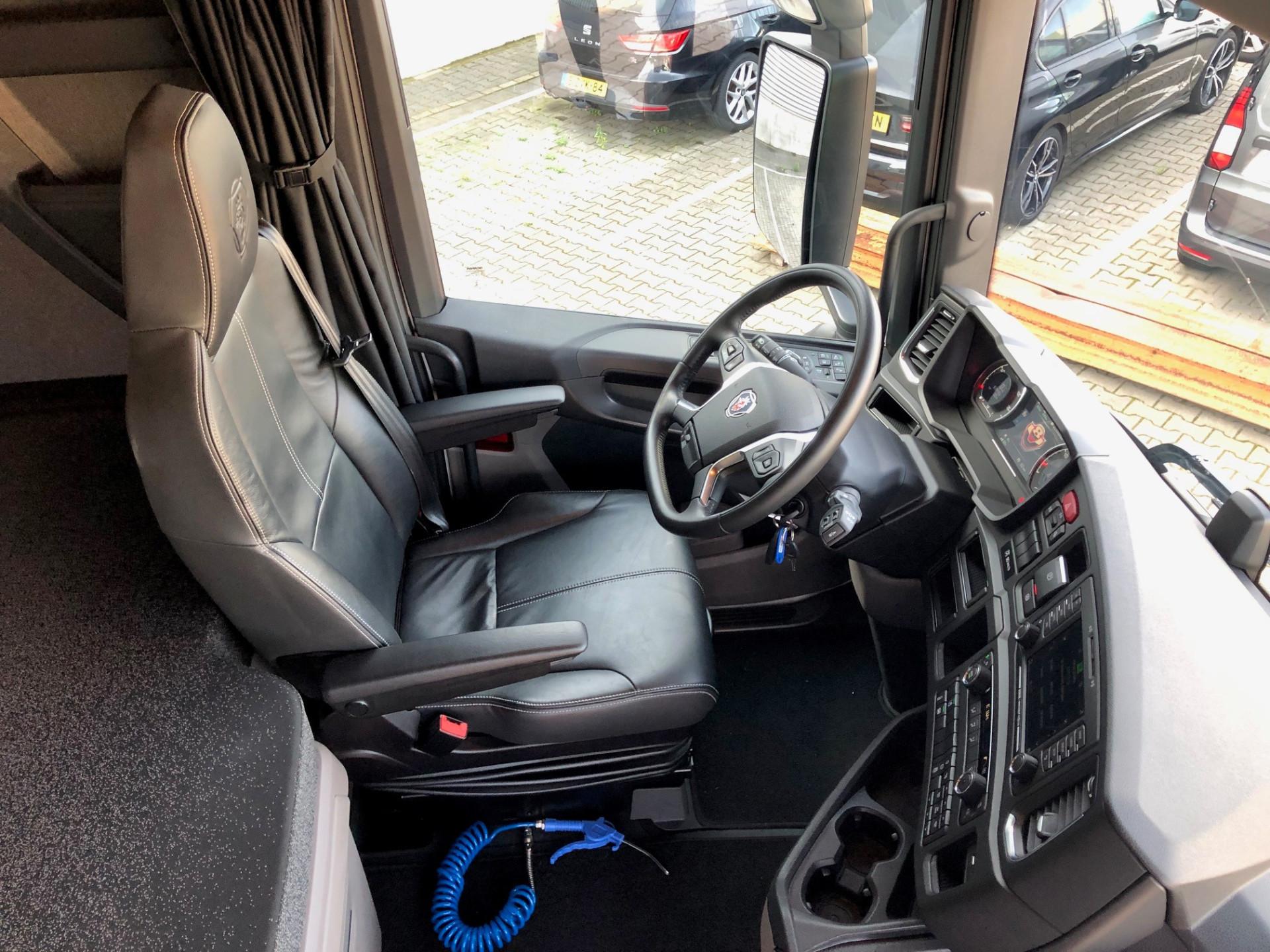 Foto 3 van Scania 530 S V8 Highline NGS