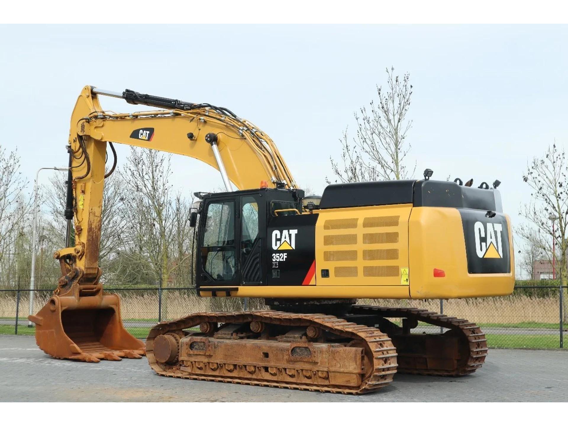 Foto 3 van Cat 352 F XE | QUICK COUPLER | BUCKET | AIRCO