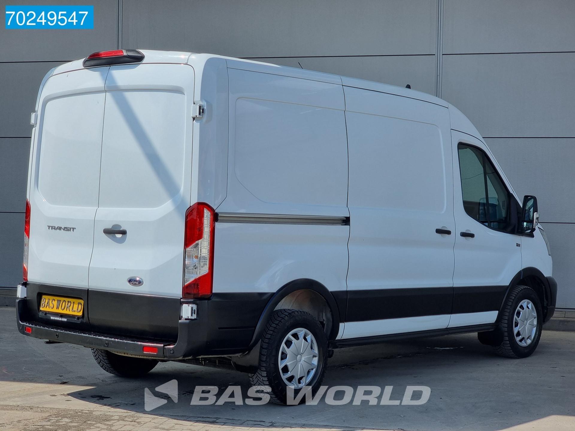 Foto 5 van Ford Transit 130pk L2H2 Nwe model Scherm Airco Cruise Navi 10m3 Airco Cruise control