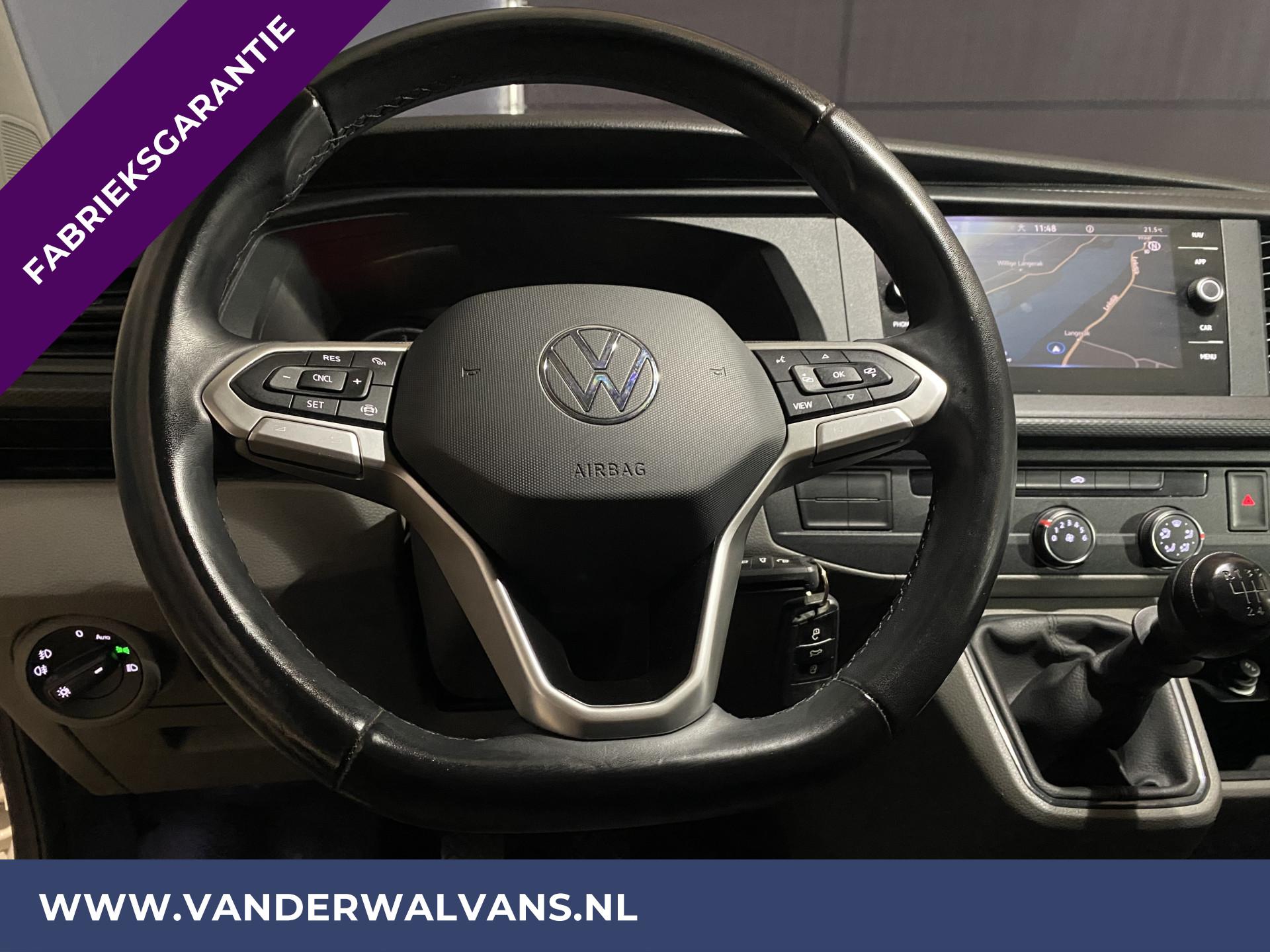 Foto 11 van Volkswagen Transporter 2.0 TDI 110pk L2H1 Euro6 Fabrieksgarantie Airco | Navigatie | Apple Carplay | Trekhaak