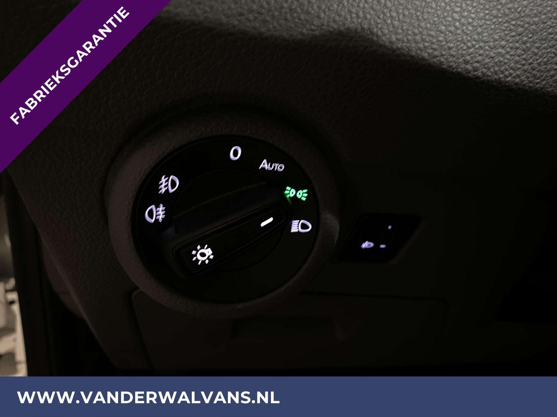 Foto 20 van Volkswagen Transporter 2.0 TDI 110pk L2H1 Euro6 Fabrieksgarantie Airco | Navigatie | Apple Carplay | Trekhaak