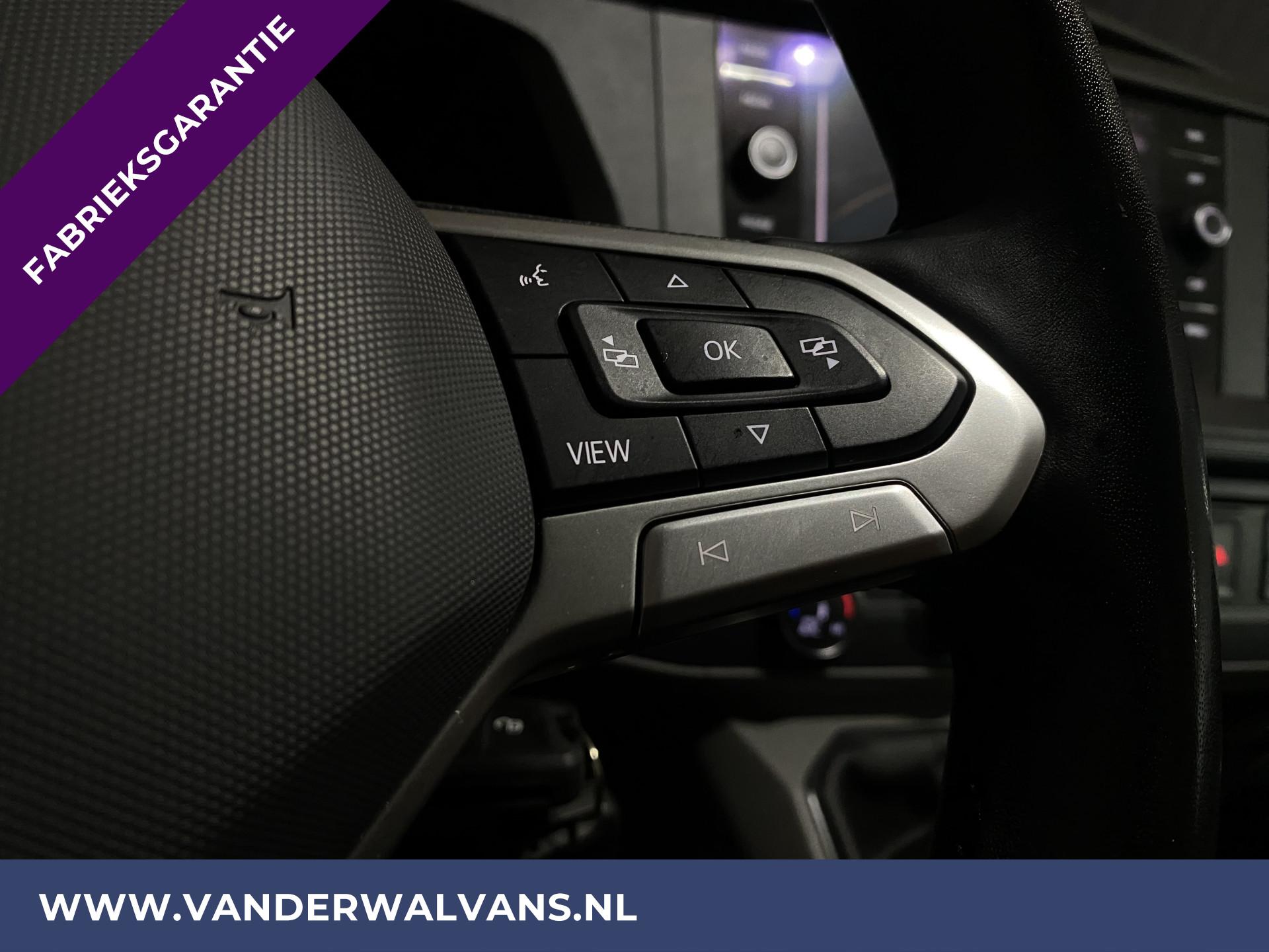 Foto 22 van Volkswagen Transporter 2.0 TDI 110pk L2H1 Euro6 Fabrieksgarantie Airco | Navigatie | Apple Carplay | Trekhaak
