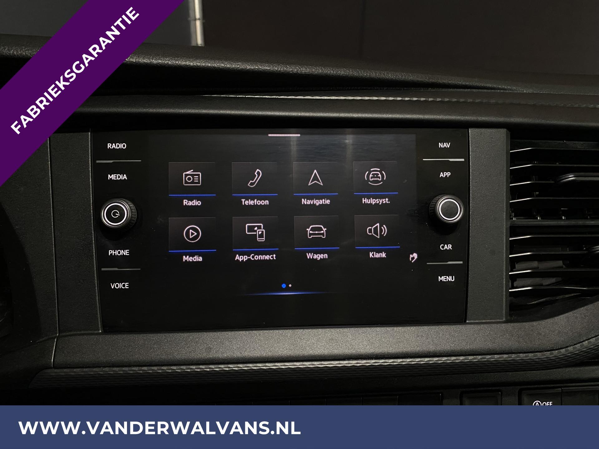 Foto 7 van Volkswagen Transporter 2.0 TDI 110pk L2H1 Euro6 Fabrieksgarantie Airco | Navigatie | Apple Carplay | Trekhaak