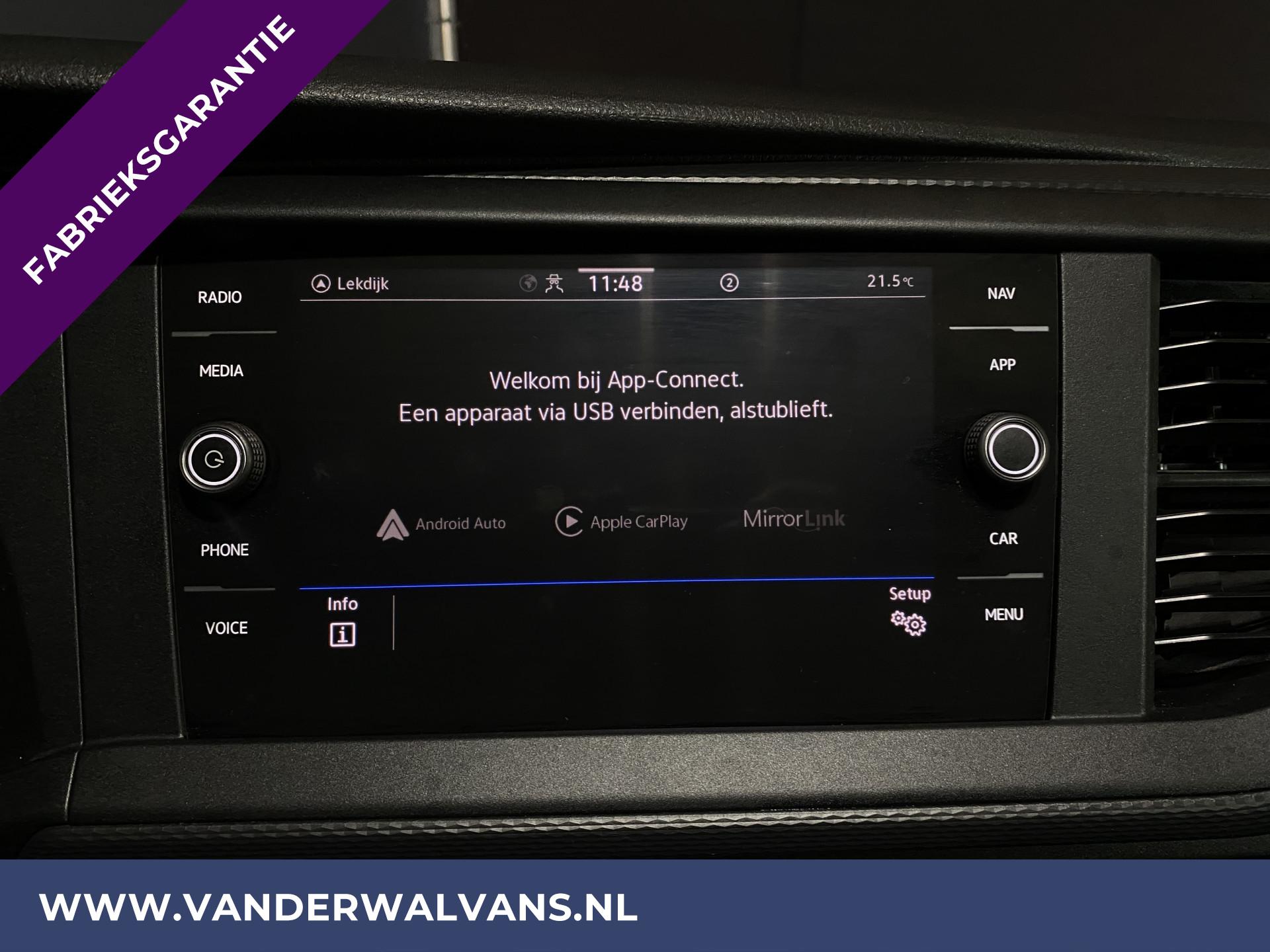 Foto 8 van Volkswagen Transporter 2.0 TDI 110pk L2H1 Euro6 Fabrieksgarantie Airco | Navigatie | Apple Carplay | Trekhaak