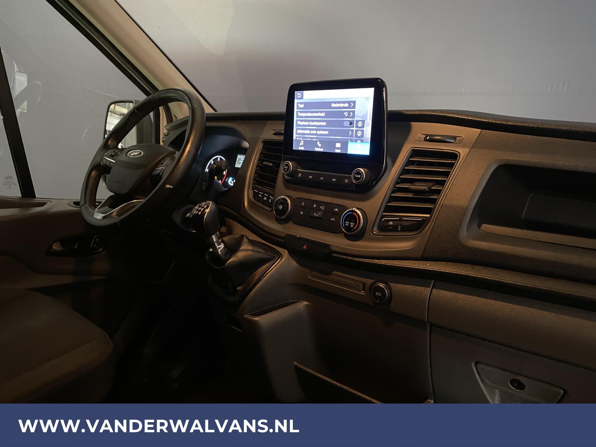 Foto 14 van Ford Transit 2.0TDCI 130pk L2H2 Euro6 Airco | Cruise | Apple carplay