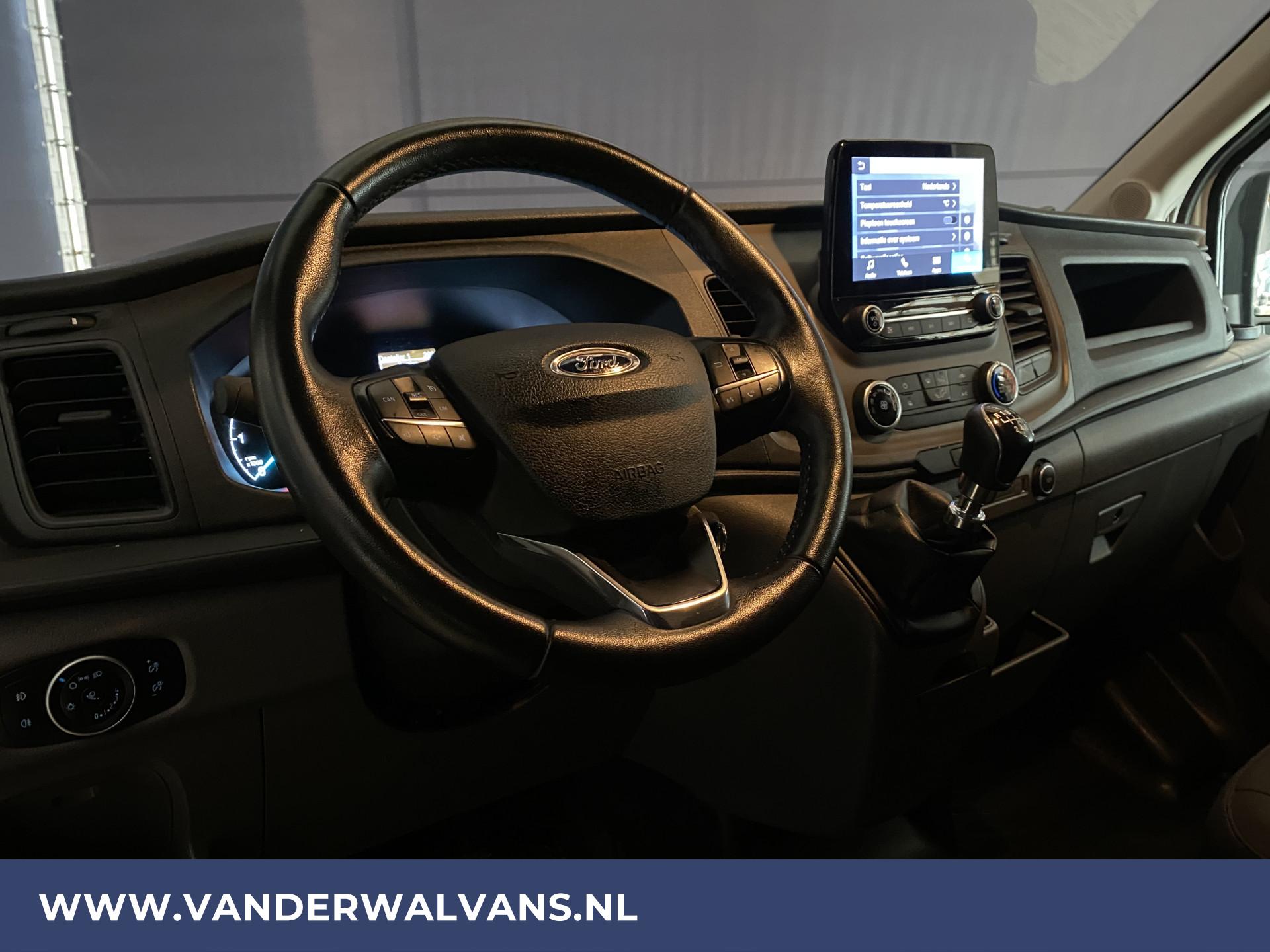 Foto 15 van Ford Transit 2.0TDCI 130pk L2H2 Euro6 Airco | Cruise | Apple carplay