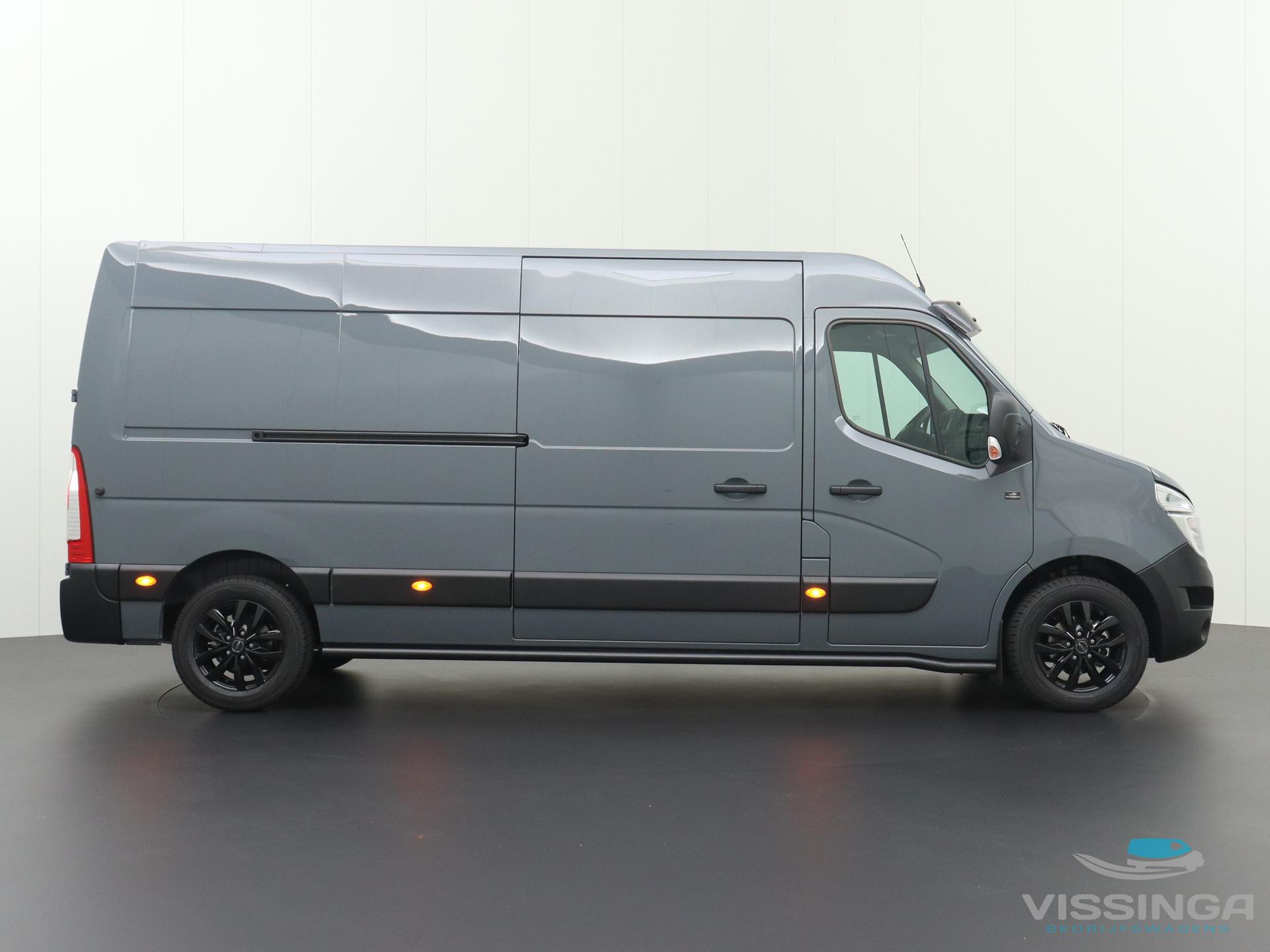 Foto 2 van Nissan Interstar 2.3 dCi L3H2 150 pk Vissinga Special DEMO