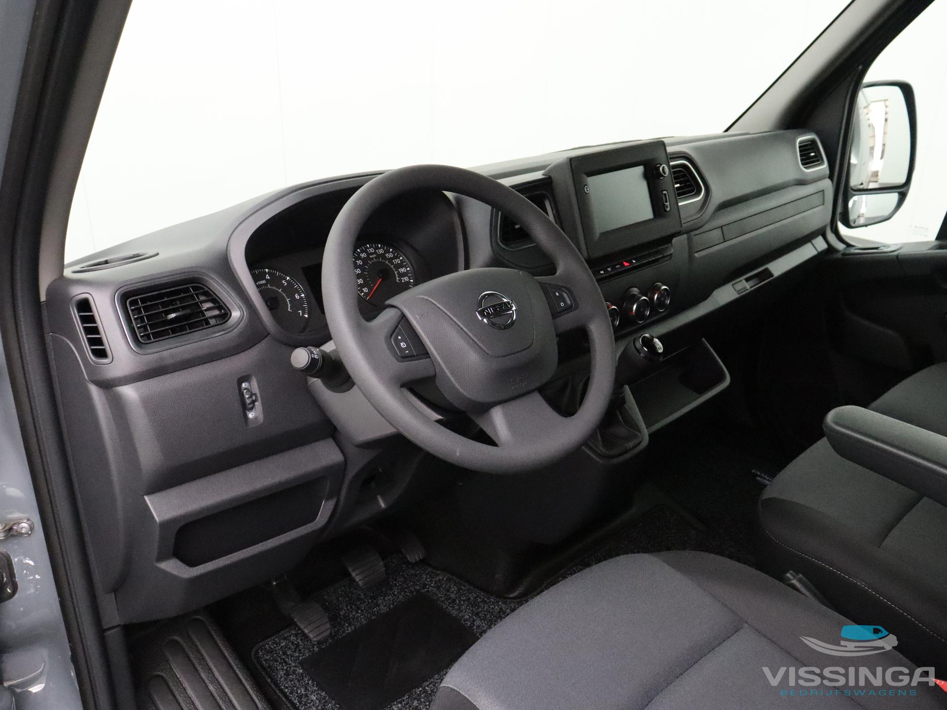 Foto 8 van Nissan Interstar 2.3 dCi L3H2 150 pk Vissinga Special DEMO