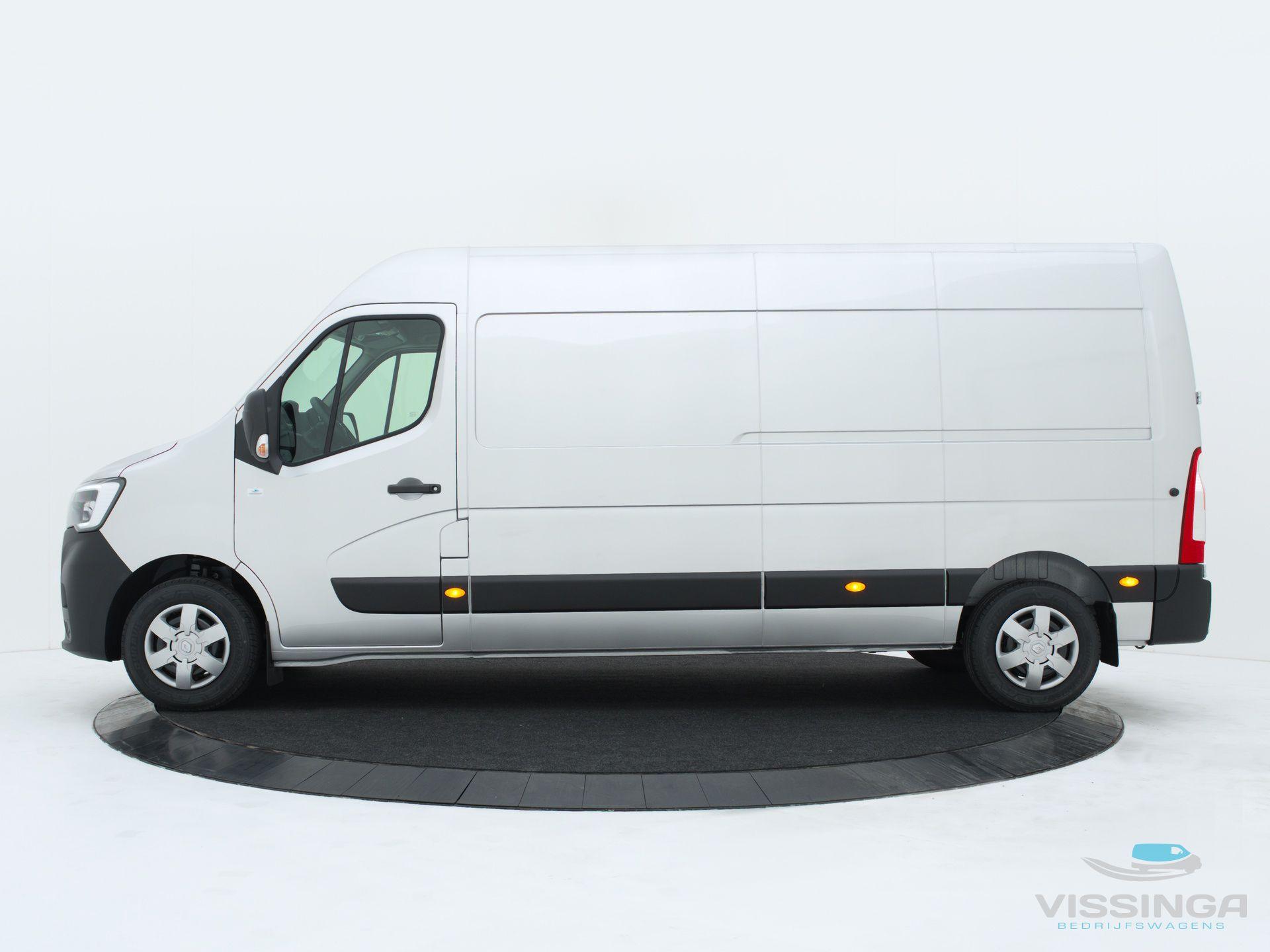 Foto 4 van Renault Master T35 2.3 dCi L3H2 180 pk Twin-Turbo