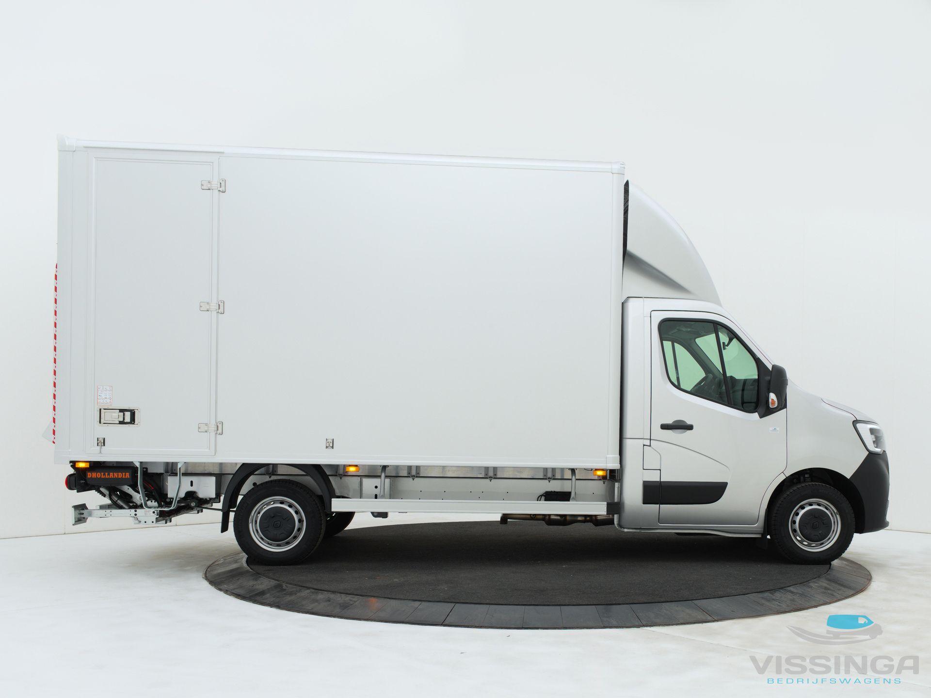 Foto 3 van Renault Master FWD 145 pk Bakwagen 420x211x232 (20.5 m3)