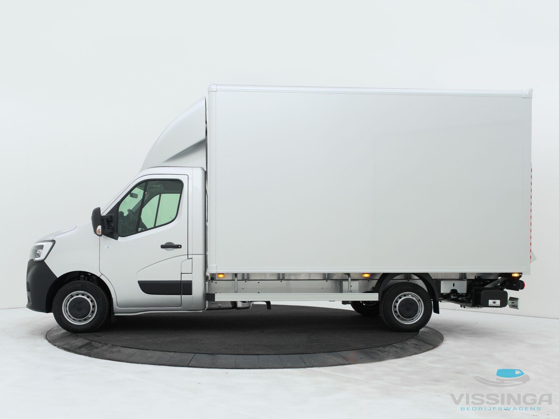 Foto 4 van Renault Master FWD 145 pk Bakwagen 420x211x232 (20.5 m3)