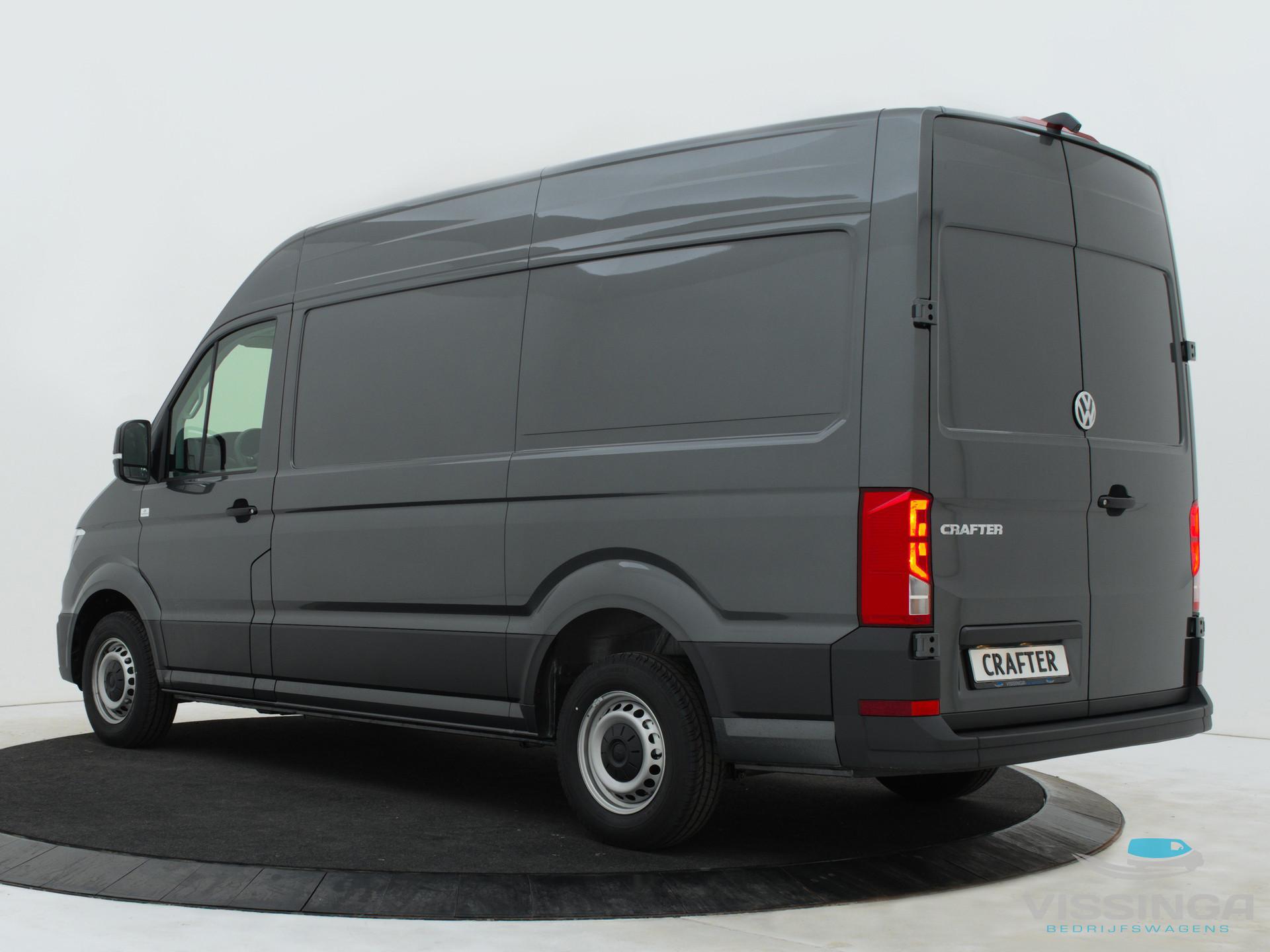 Foto 14 van Volkswagen Crafter 35 2.0 TDI L3H3 140 pk DSG