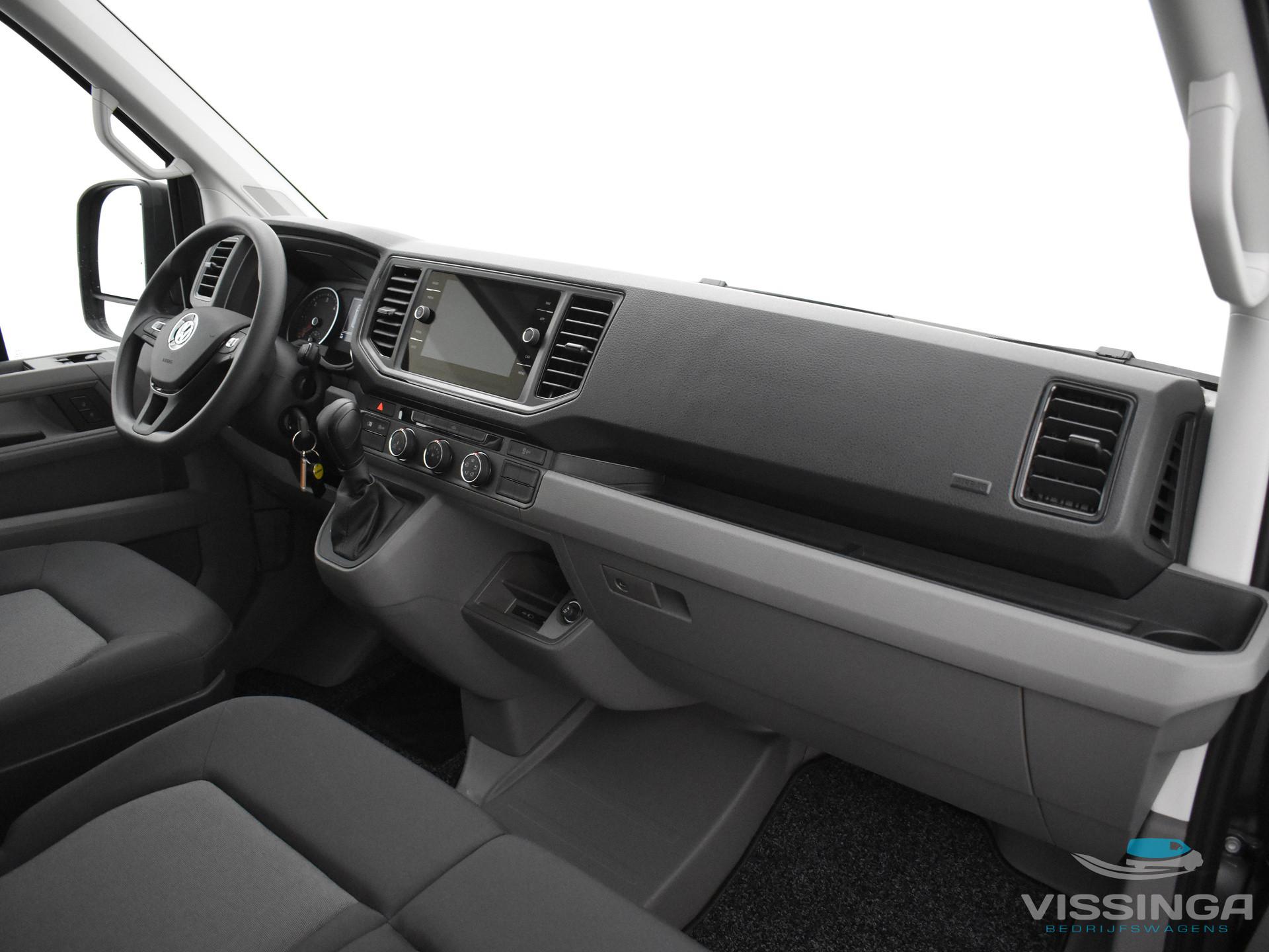 Foto 17 van Volkswagen Crafter 35 2.0 TDI L3H3 140 pk DSG