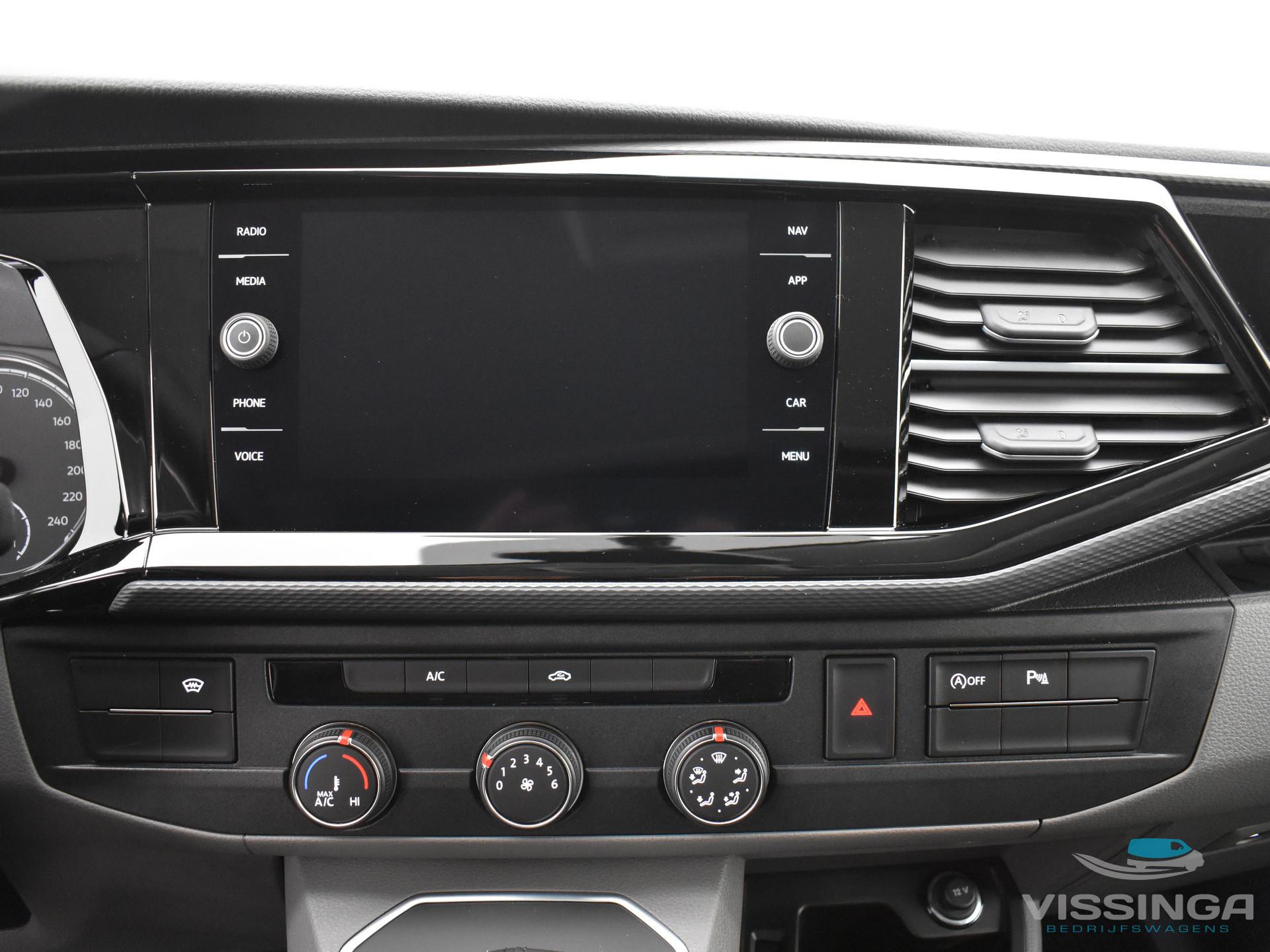 Foto 18 van Volkswagen Transporter 2.0 TDI 6.1 L2H1 Highline DSG