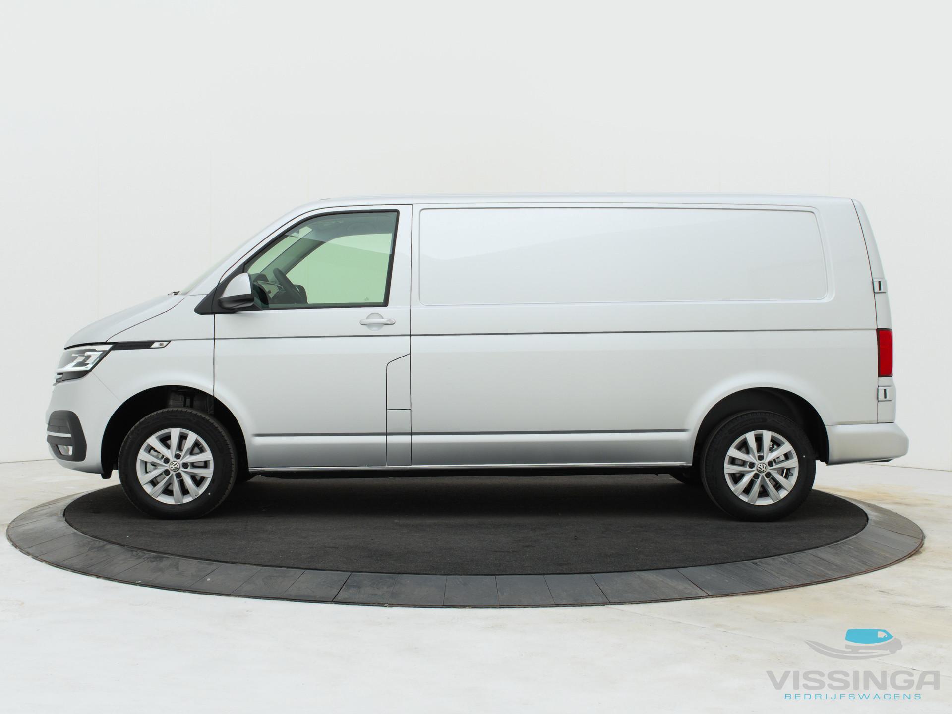 Foto 3 van Volkswagen Transporter 2.0 TDI 6.1 L2H1 Highline DSG