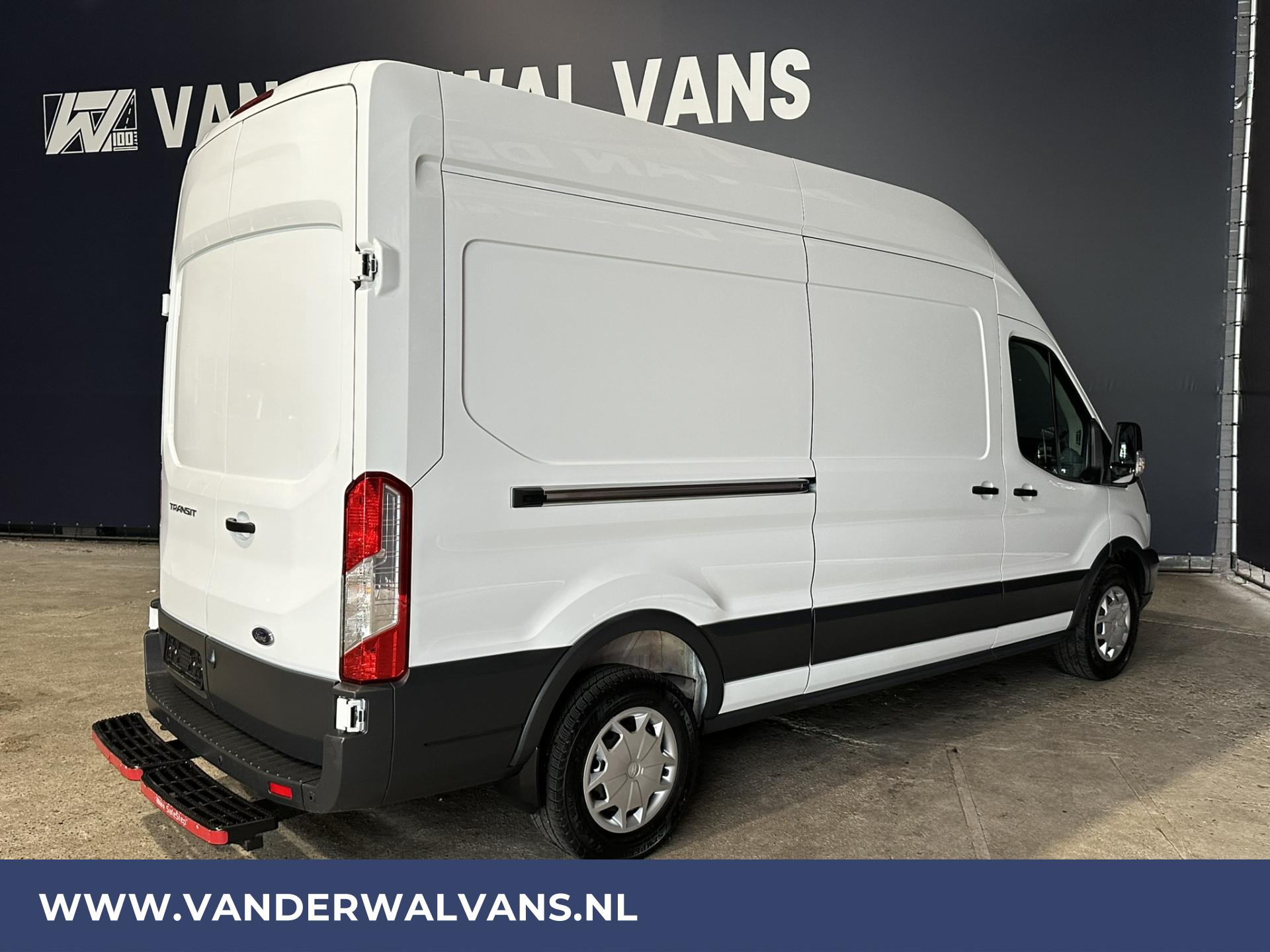 Foto 14 van Ford Transit 2.0 TDCI 131pk L3H3 Euro6 Airco | Camera | LED | Cruisecontrol