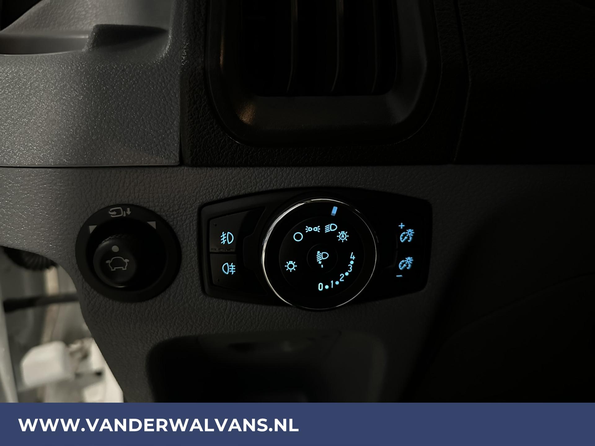 Foto 17 van Ford Transit 2.0 TDCI 131pk L3H3 Euro6 Airco | Camera | LED | Cruisecontrol