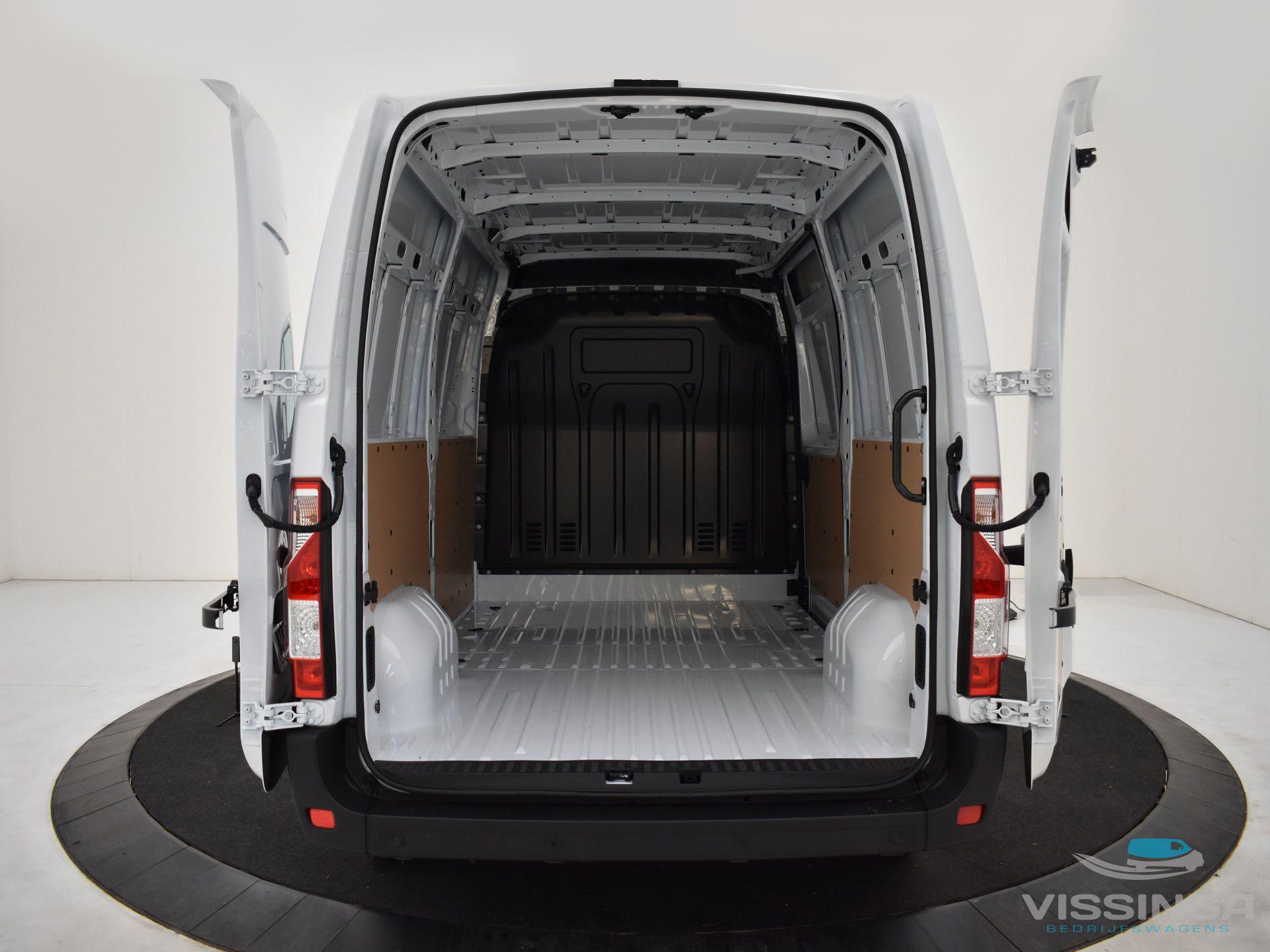 Foto 11 van Renault Master T35 2.3 dCi L2H2 135 pk Twin-Turbo