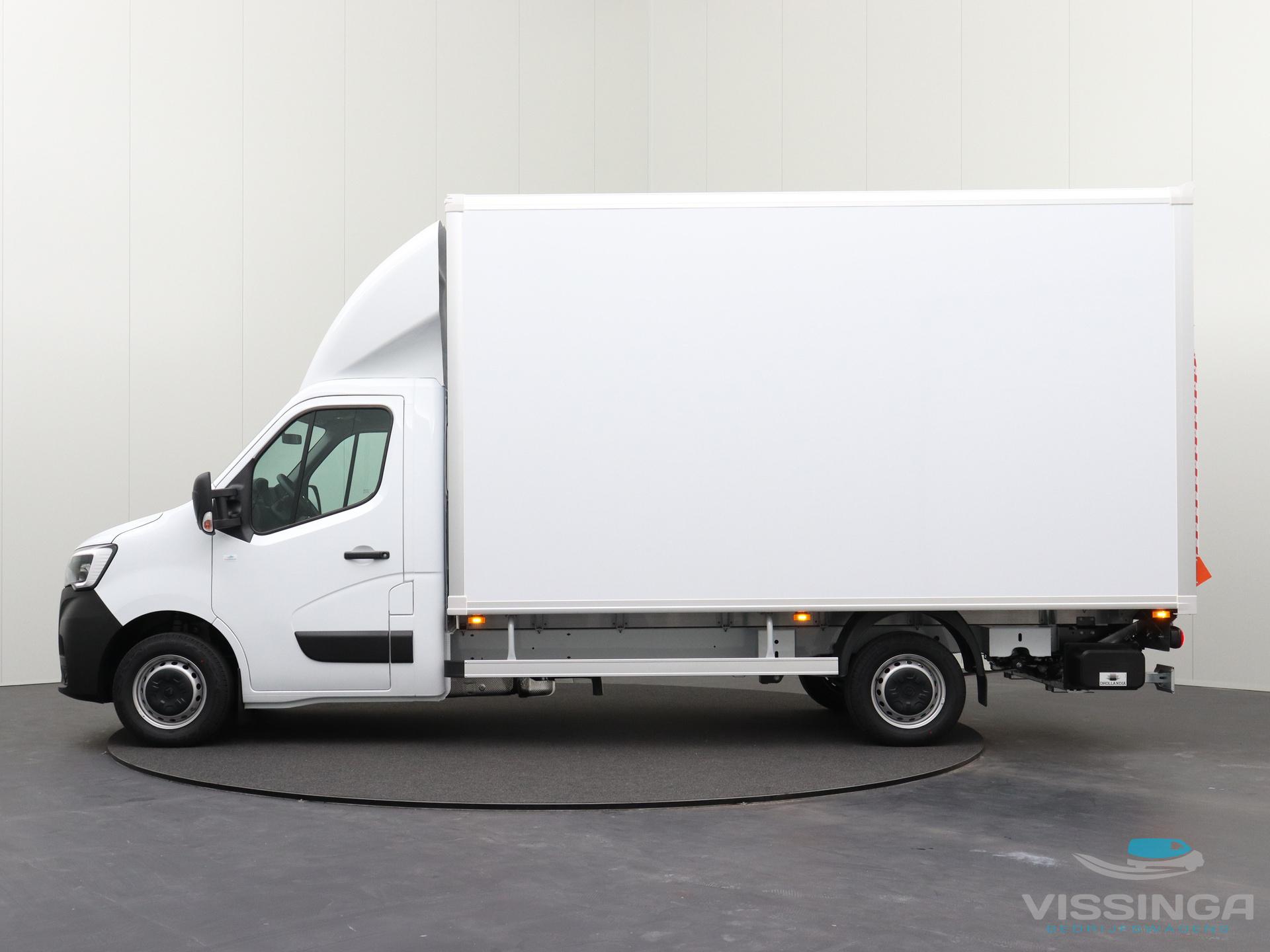 Foto 4 van Renault Master FWD 145 pk Bakwagen 420x211x232 (20.5m3)