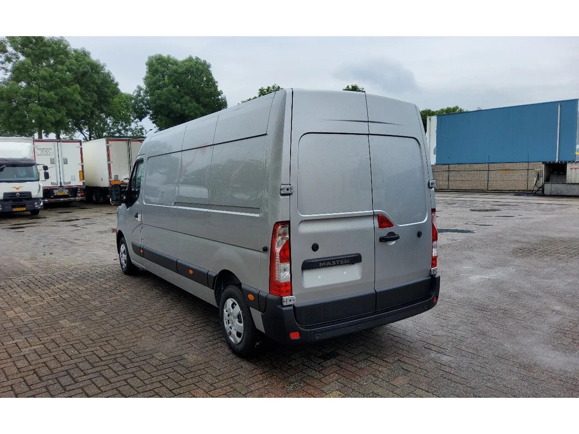 Foto 5 van Renault Master 180.35 L3H2 METALLIC GRIJS - EURO 6