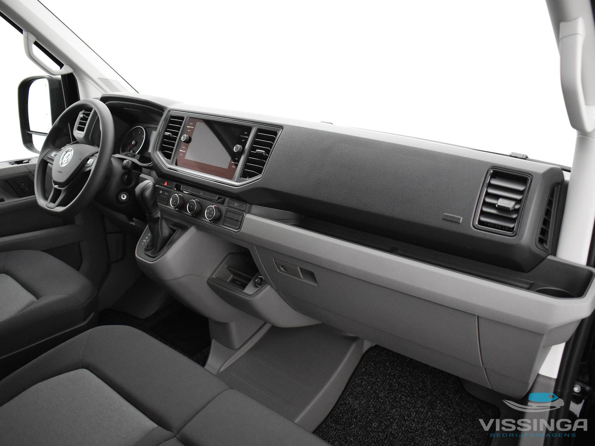 Foto 16 van Volkswagen Crafter 35 2.0 TDI L3H3 140 pk DSG