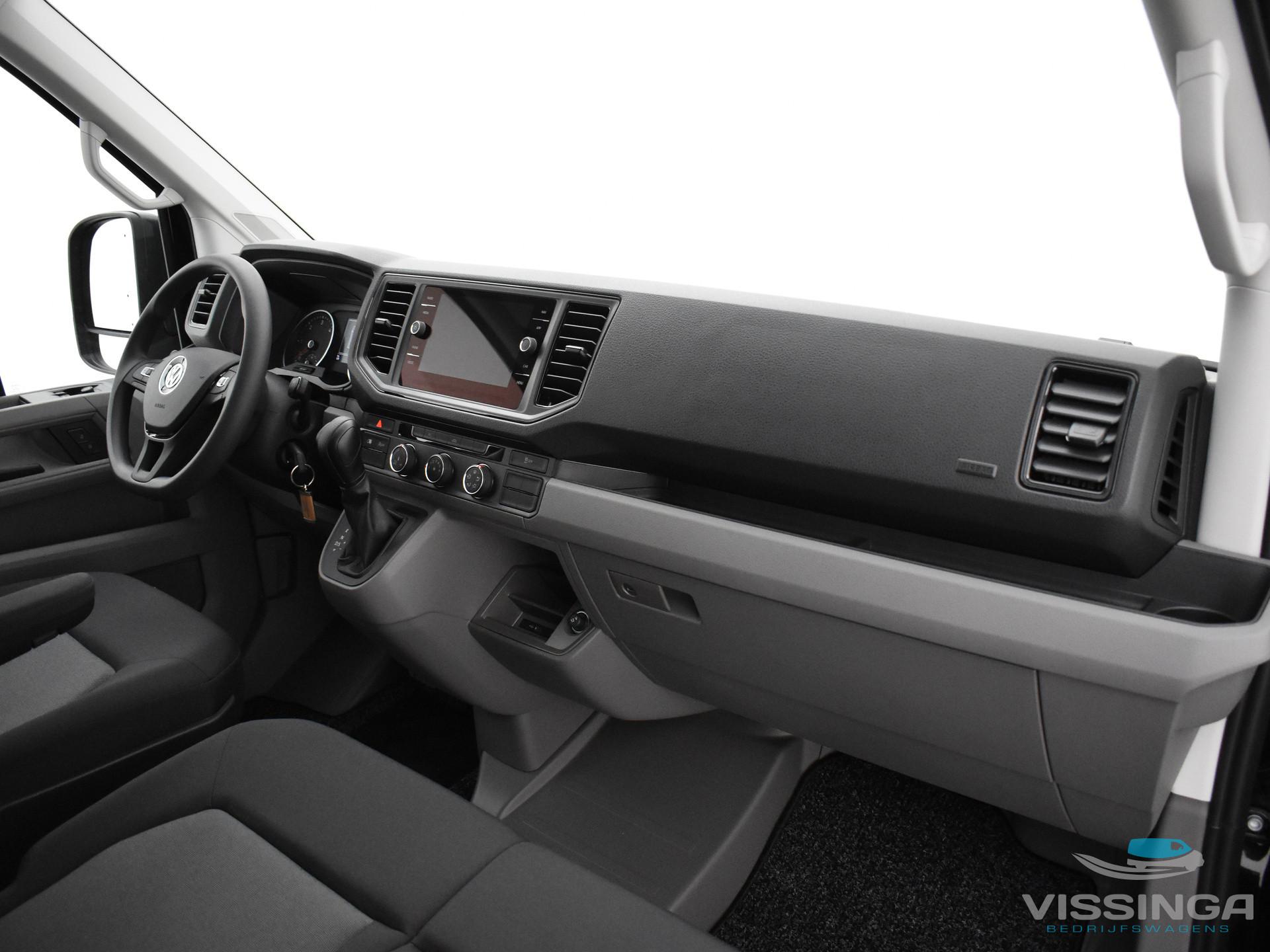 Foto 23 van Volkswagen Crafter 35 2.0 TDI L3H3 140 pk DSG