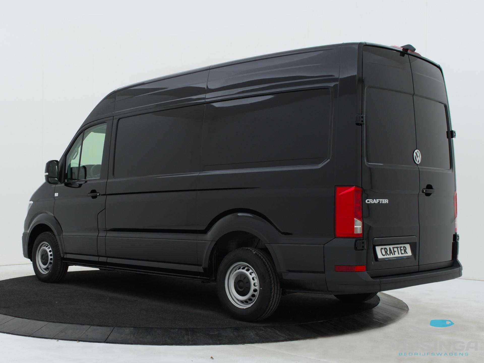 Foto 7 van Volkswagen Crafter 35 2.0 TDI L3H3 140 pk DSG