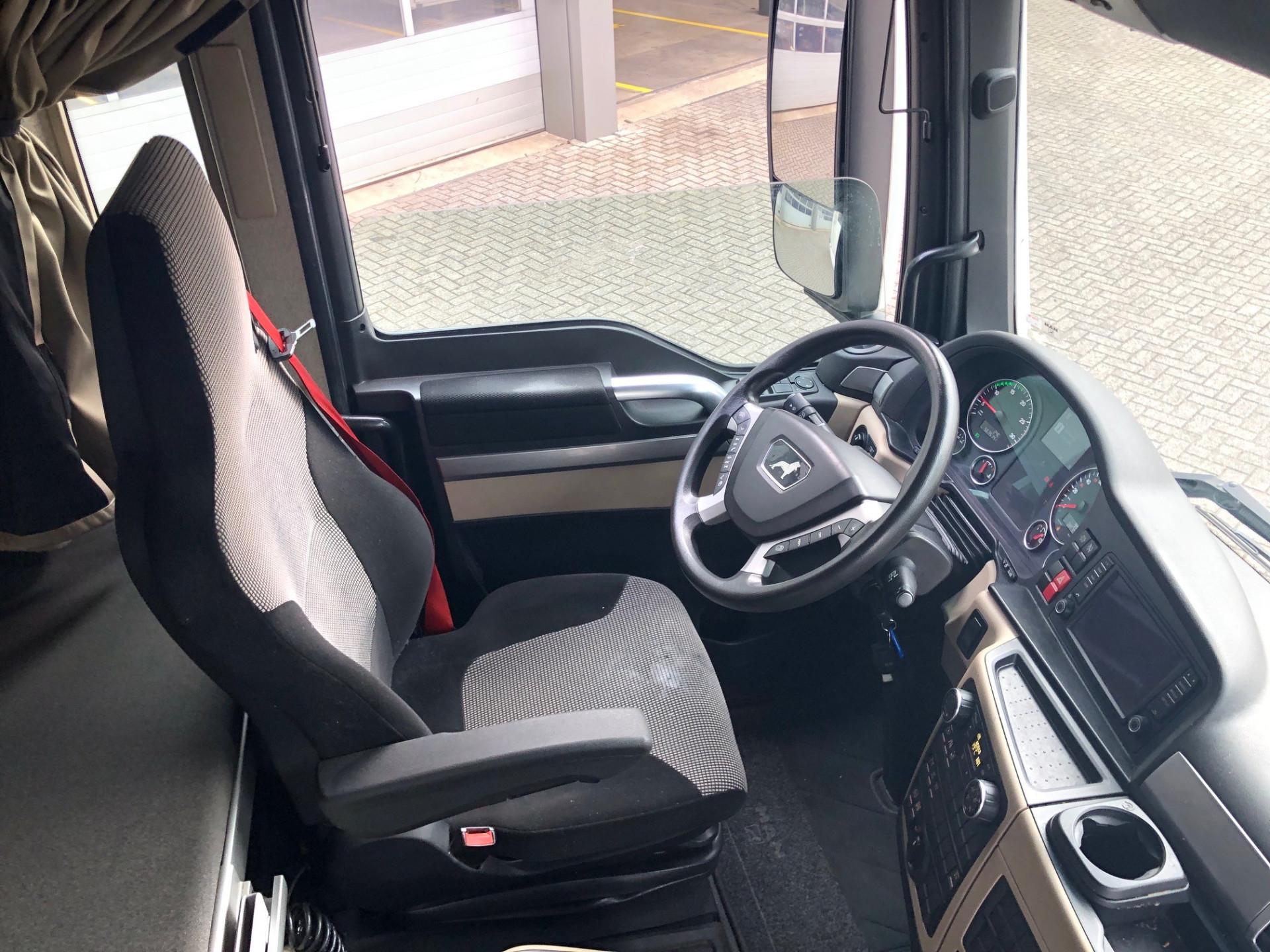 Foto 3 van MAN TGX 18.460