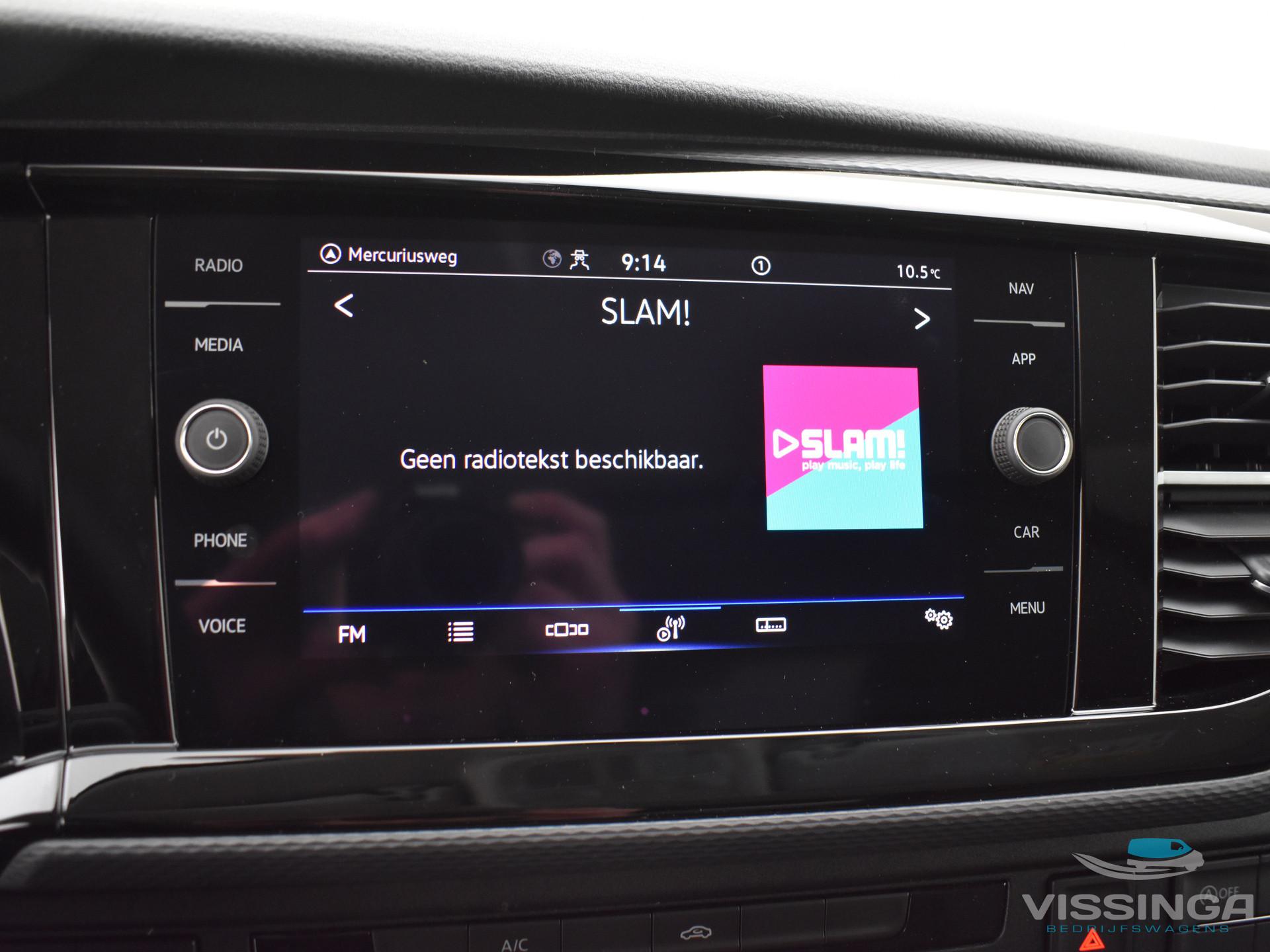 Foto 11 van Volkswagen Transporter 2.0 TDI 6.1 L2H1 Highline DSG