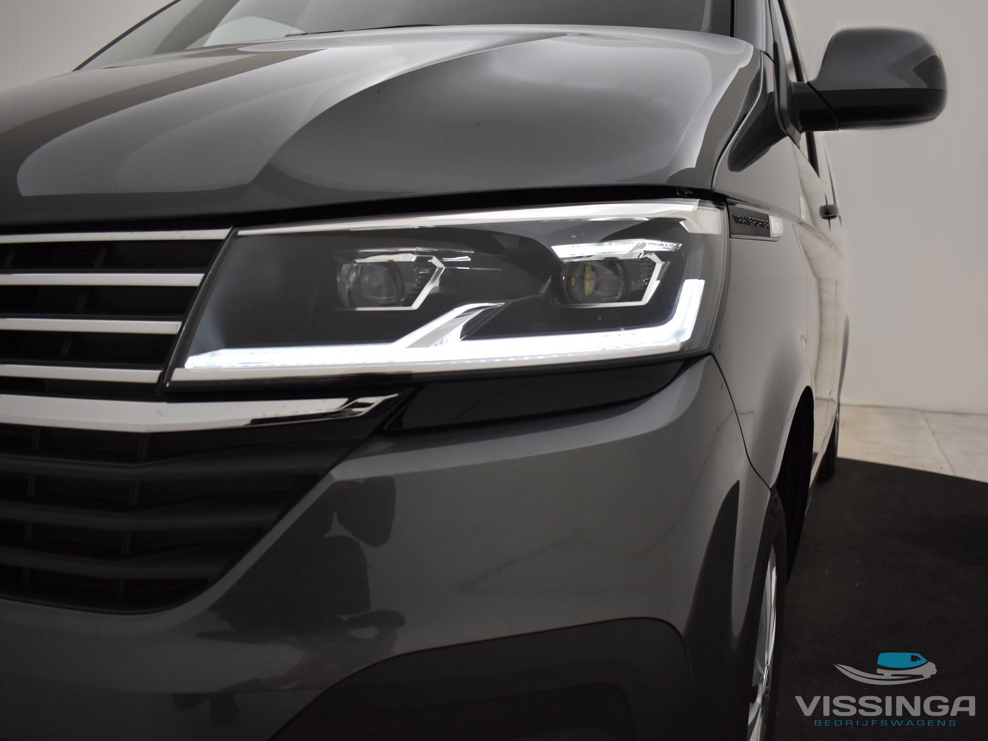 Foto 26 van Volkswagen Transporter 2.0 TDI 6.1 L2H1 Highline DSG